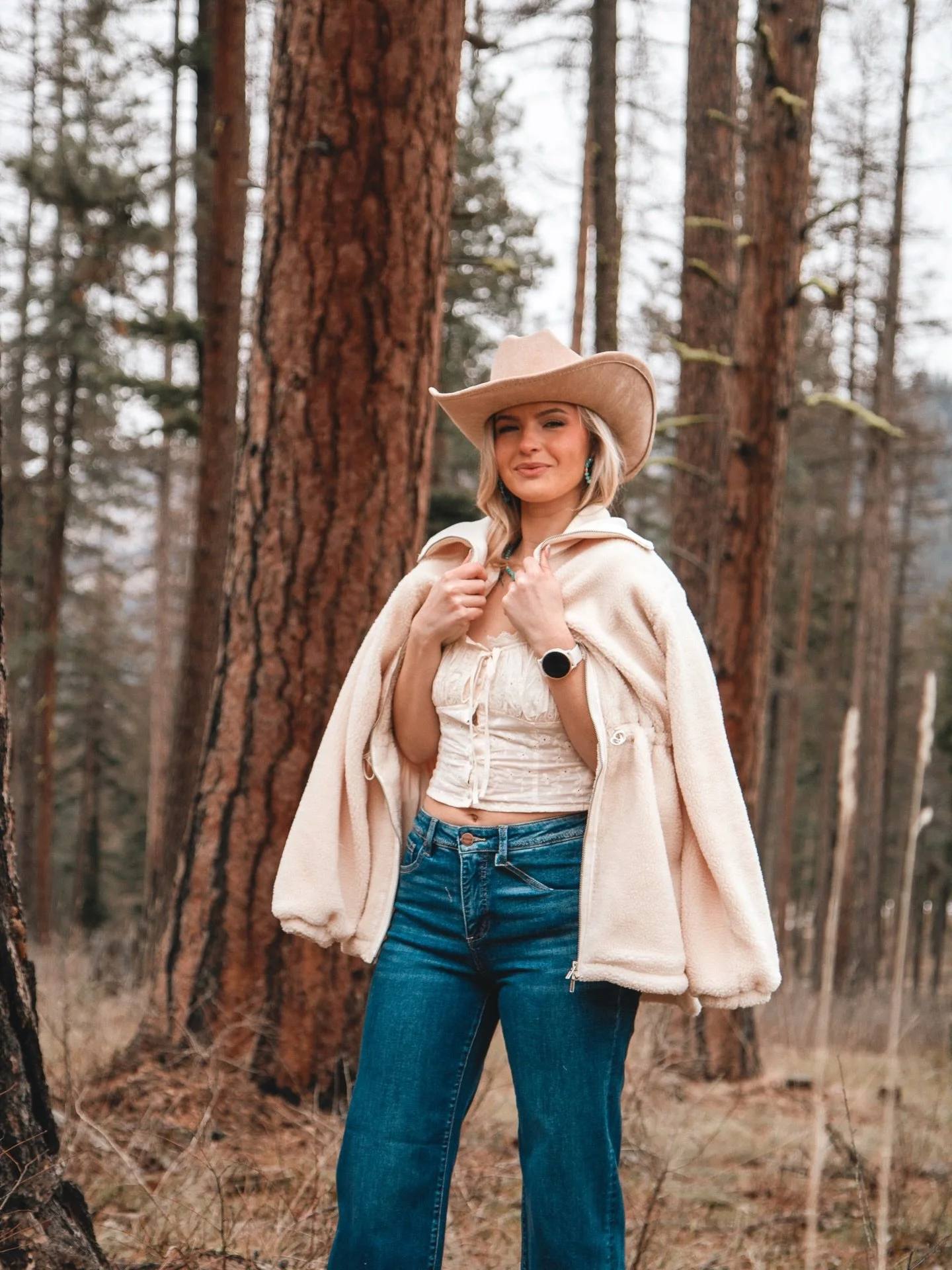 Guess what temperature it was when these were taken? I&rsquo;ll give you a hint, there were numb hands pressing the shutter 🥶❄️

But Haley is such a pro, you&rsquo;d never know!

Montana fashion | Missoula | fashion photography | western style