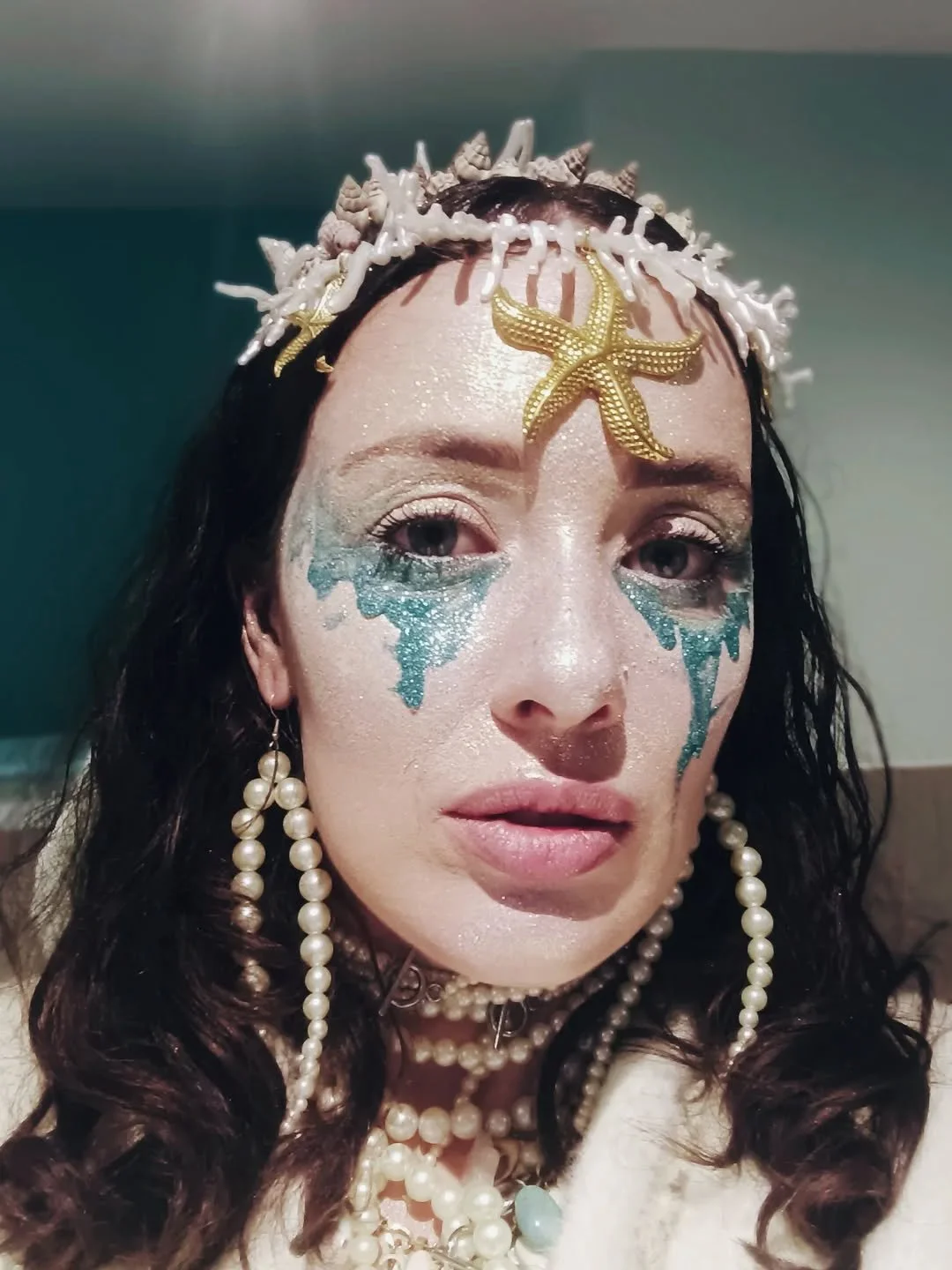 Halloween 2025 🧜🏻&zwj;♀️🌊💙 Mermaid at heart 💙🌊🧜🏻&zwj;♀️

#halloween
#makeup 
#mermaid
#sirene 
#light