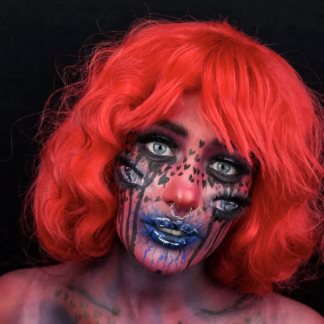 Jour 6 &ndash; Mon enfant int&eacute;rieur s&rsquo;est &eacute;clat&eacute; &agrave; cr&eacute;er ce makeup Halloween en 2018 ❤️ Day 6 -My inner child had a blast creating this Halloween makeup in 2018. 

🇫🇷Inspir&eacute; par un artiste dessinateur