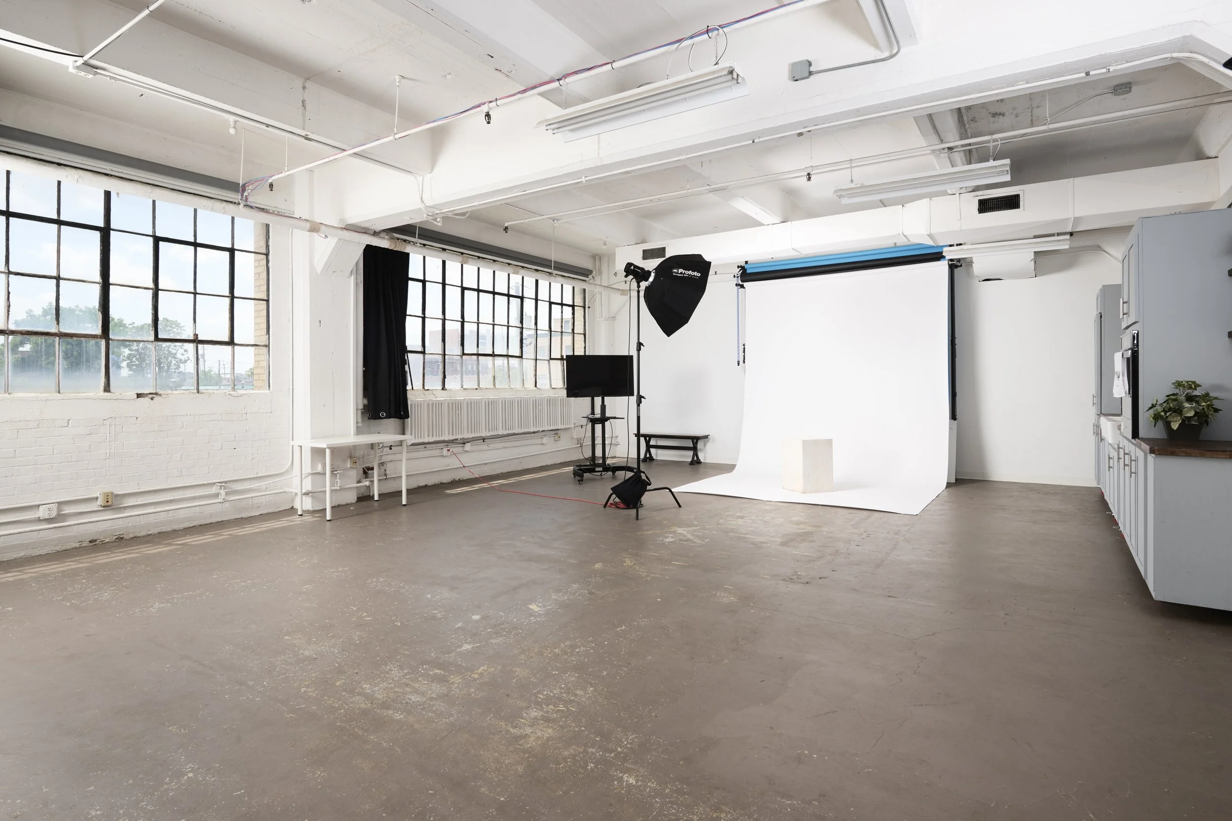 Main shooting bay & South window wall