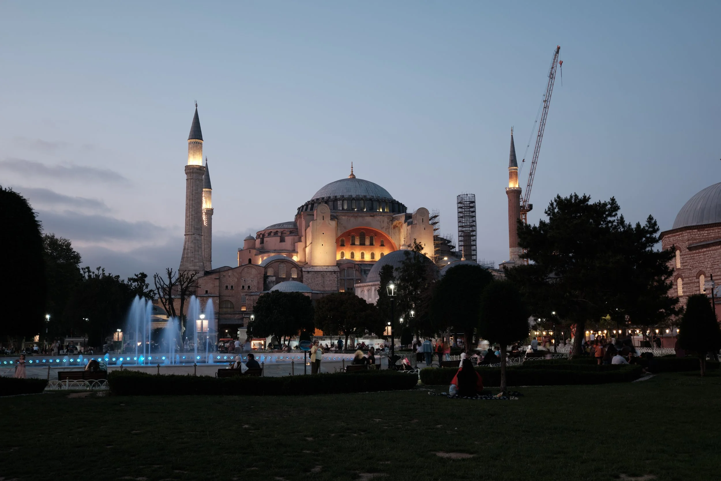 As the sun slipped below the horizon, the warm tones of the day gradually gave way to the cool blue hues of evening. With Hagia Sophia softly illuminated in the distance, the quiet walk through Sultanahmet became a peaceful ending to an unforgettable
