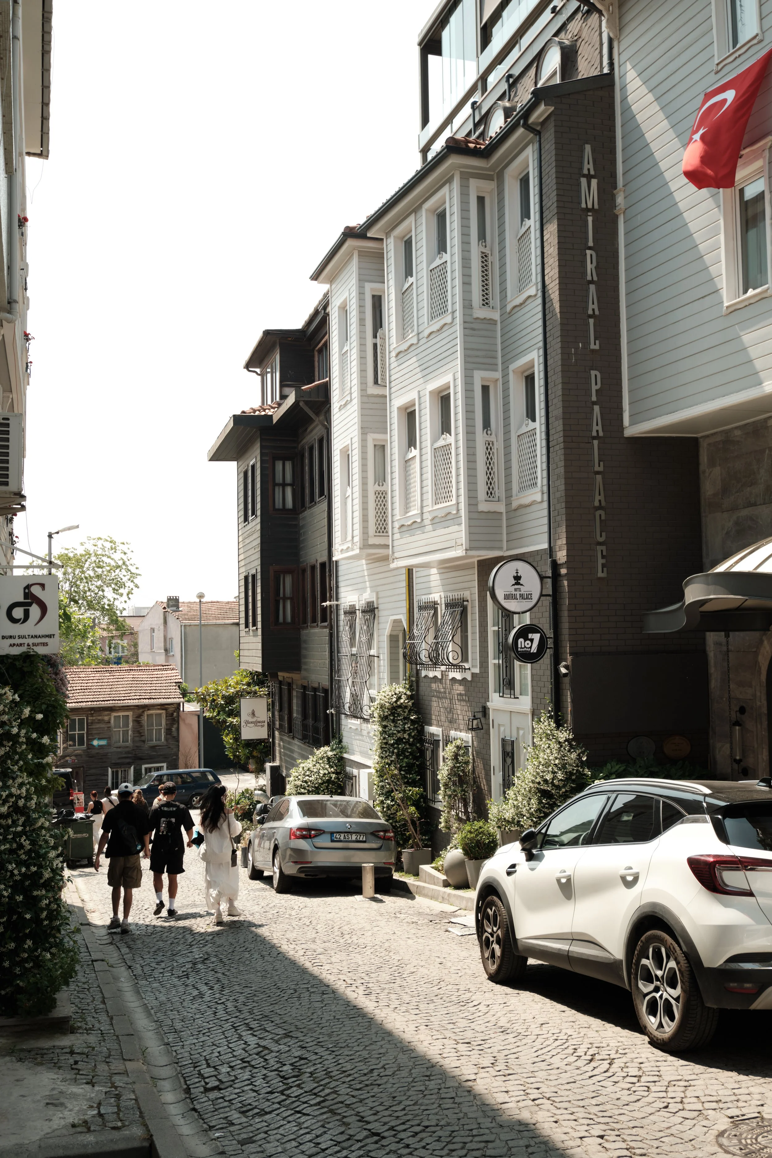 street-old-town-istanbul-ezequiel-fort-140.jpg