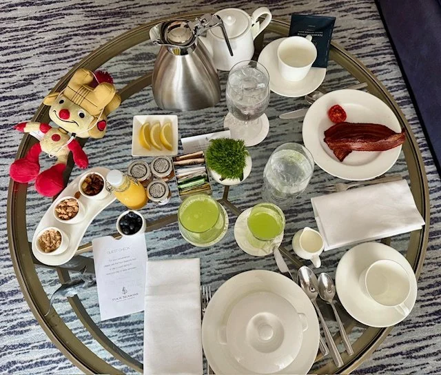 FS_Chicago_roomservice_breakfast2.jpg