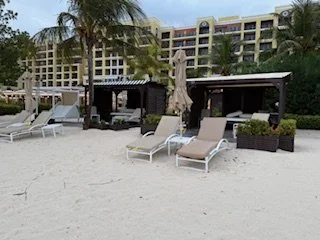 RC_Aruba_Beachfront_chairs_cabanas.jpg