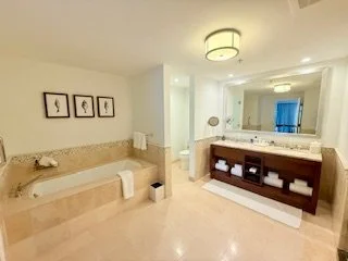 RC_Aruba_Suite_bathroom.jpg