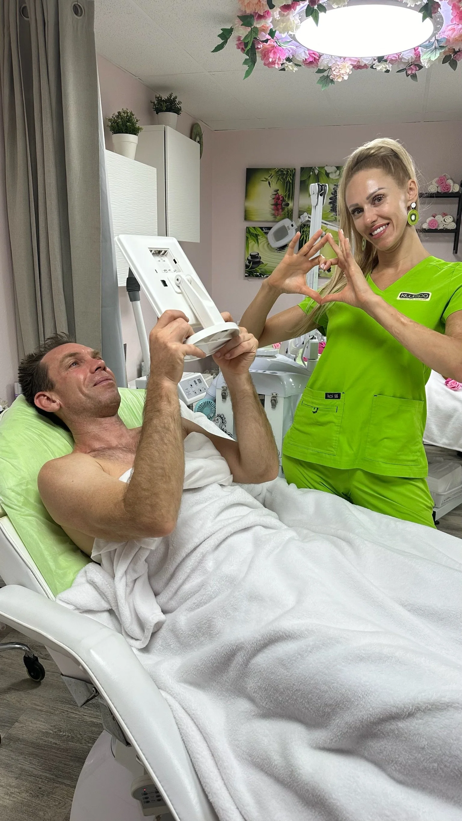 Men’s Facial in San Diego: A Valentine’s Gift He’ll Actually Love