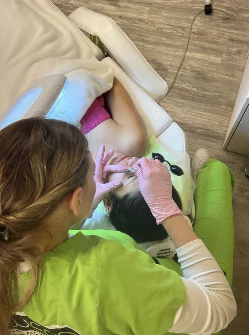 Dermaplaning Facial in San Diego: Smooth, Radiant Skin with Kiwi Spa’s Royal Experience