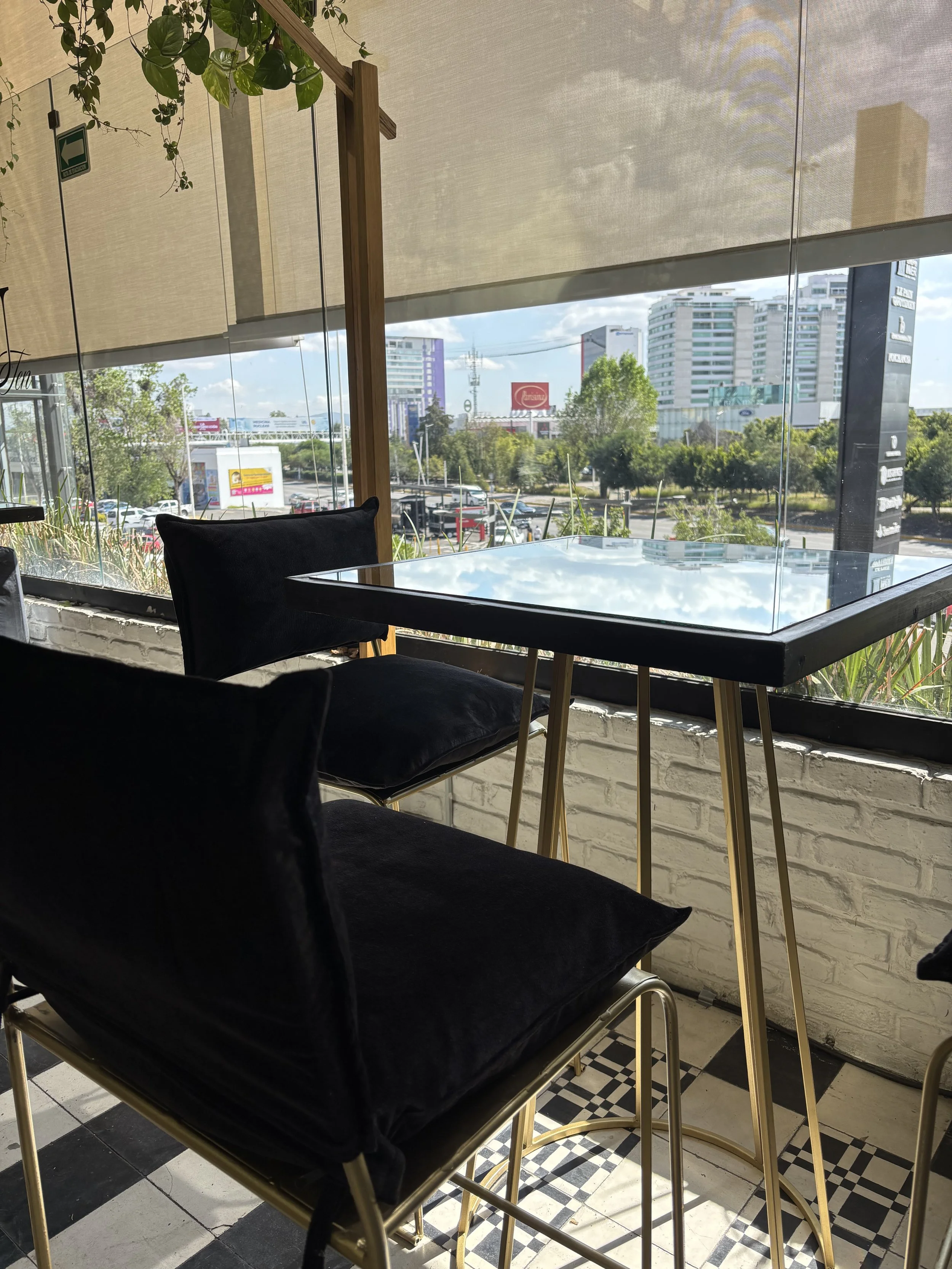 01_Mesa periquera Espejo.jpg