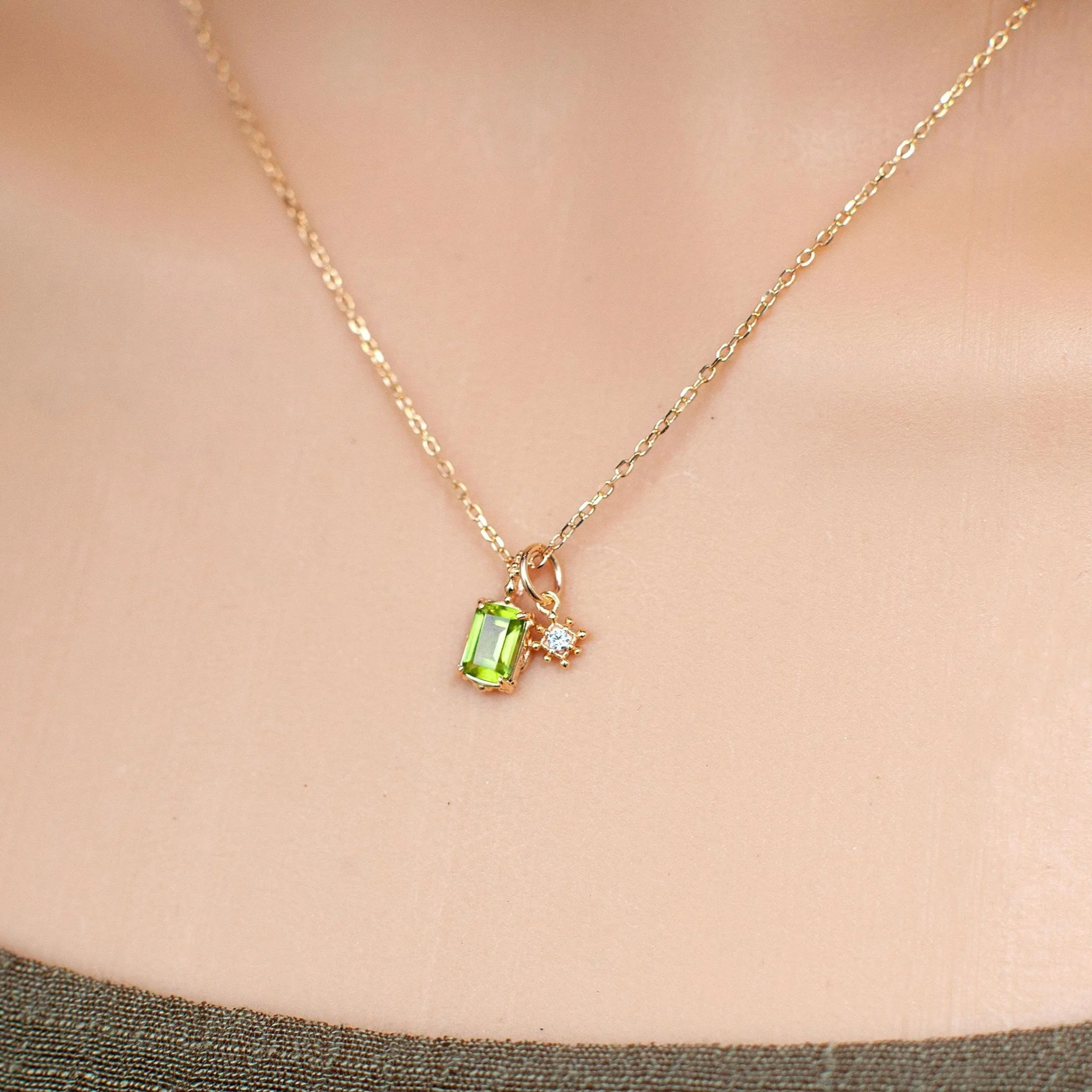 dainty+gold+necklace+peridot+pendant+mothers+day+gift+5.jpg