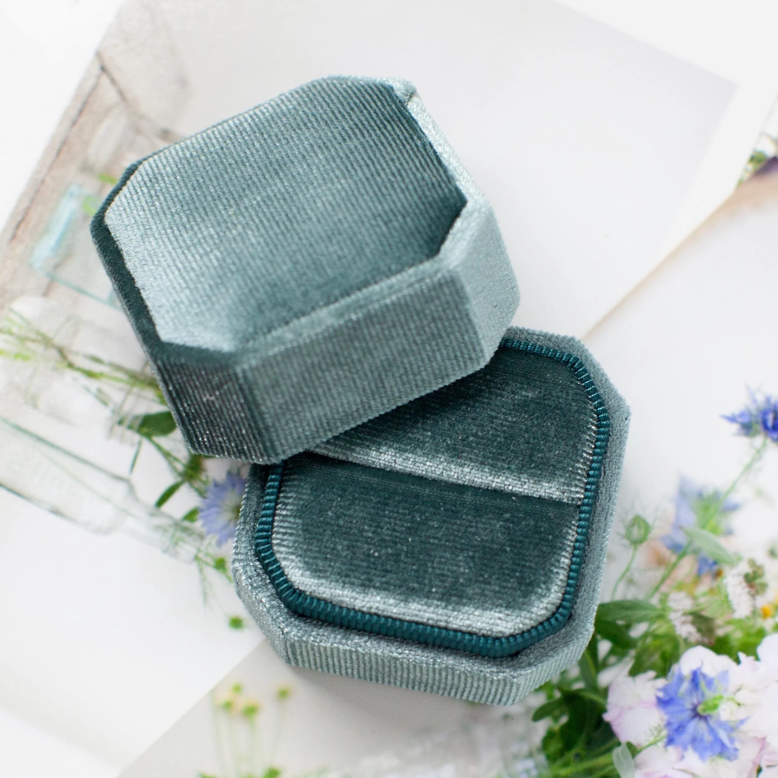 single ring box.jpg