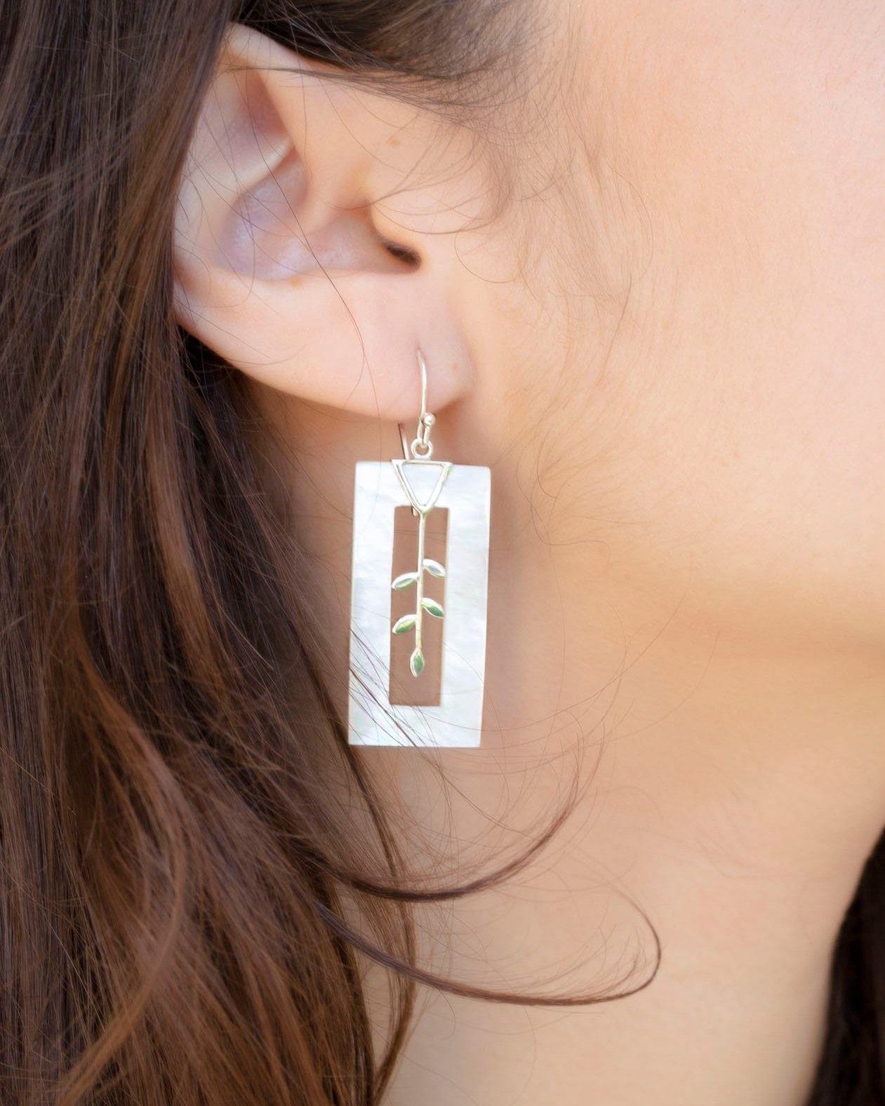 mother+of+pearl+sterling+silver+dangle+earrings..jpg
