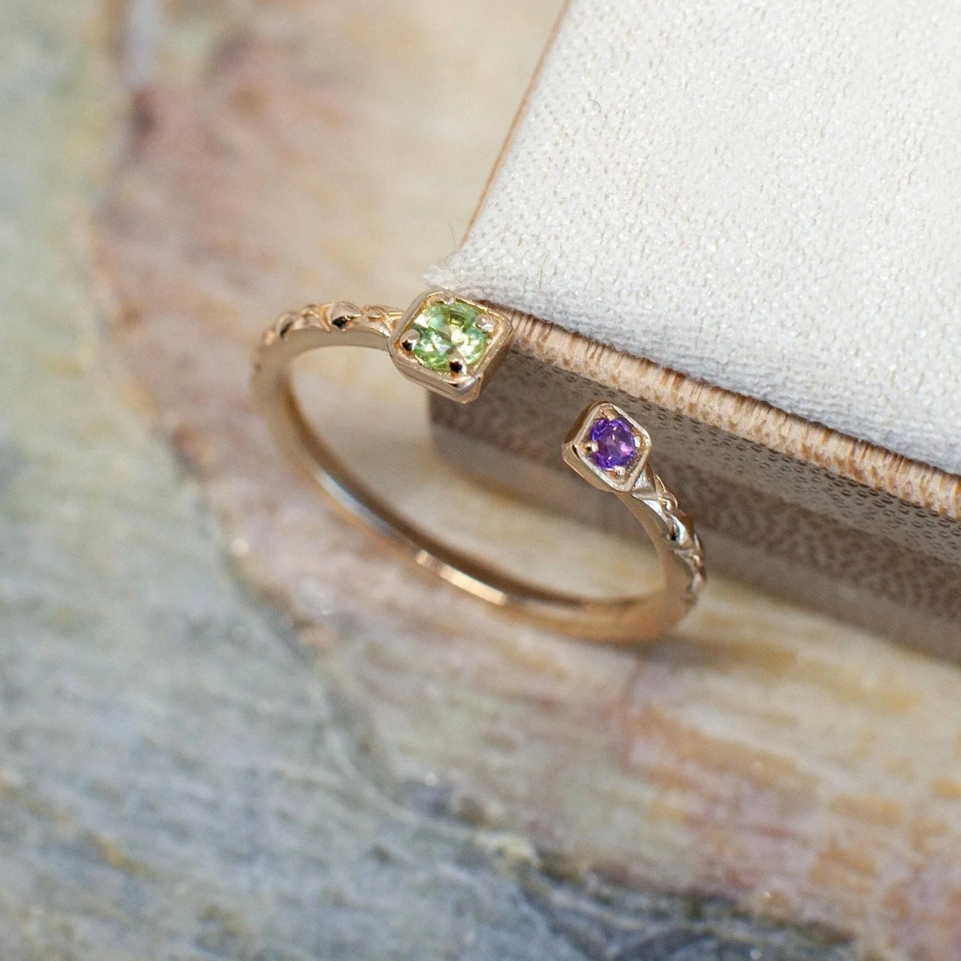 toi+et+moi+green+and+purple+gold+ring.jpg