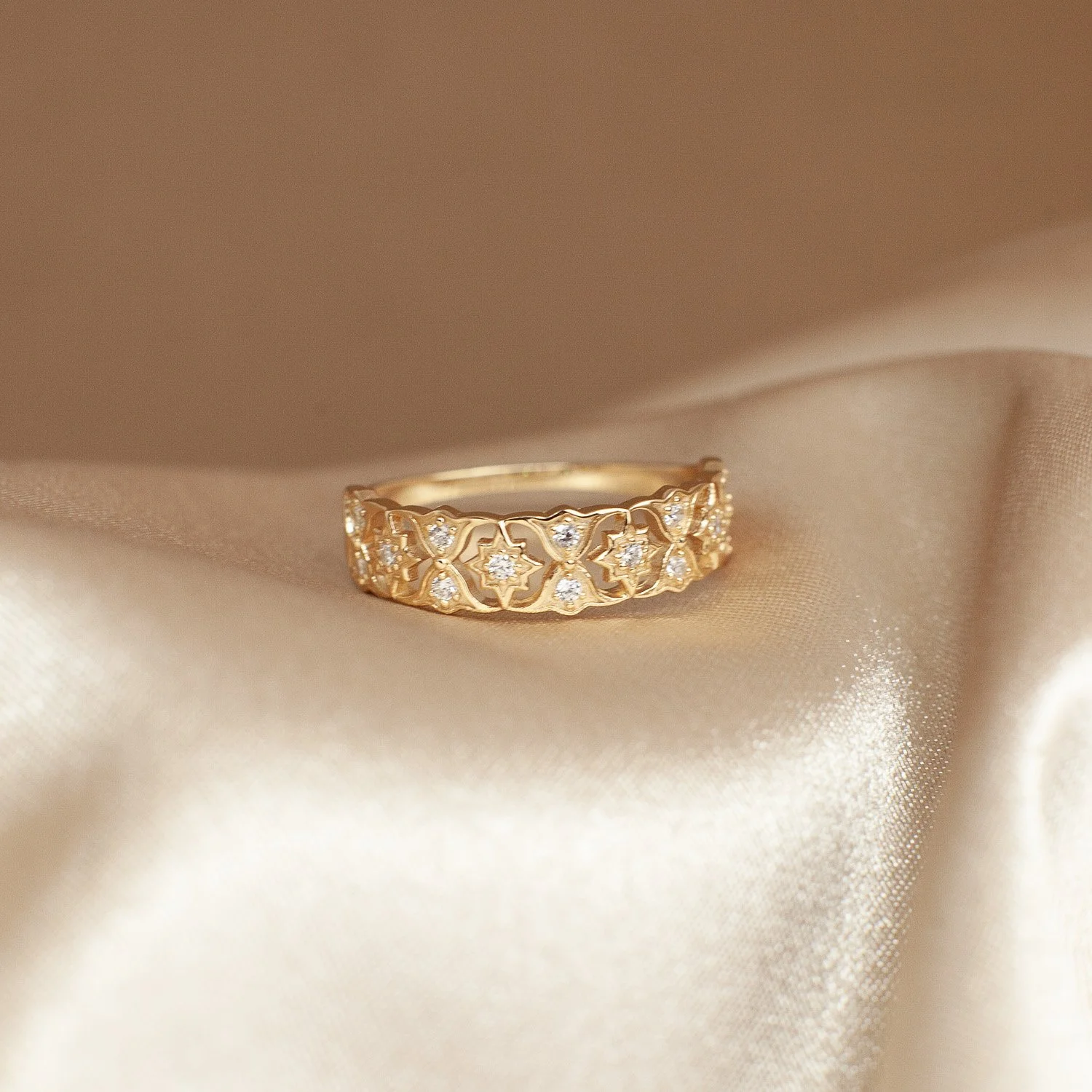 Gold Lace Diamond Band Ring
