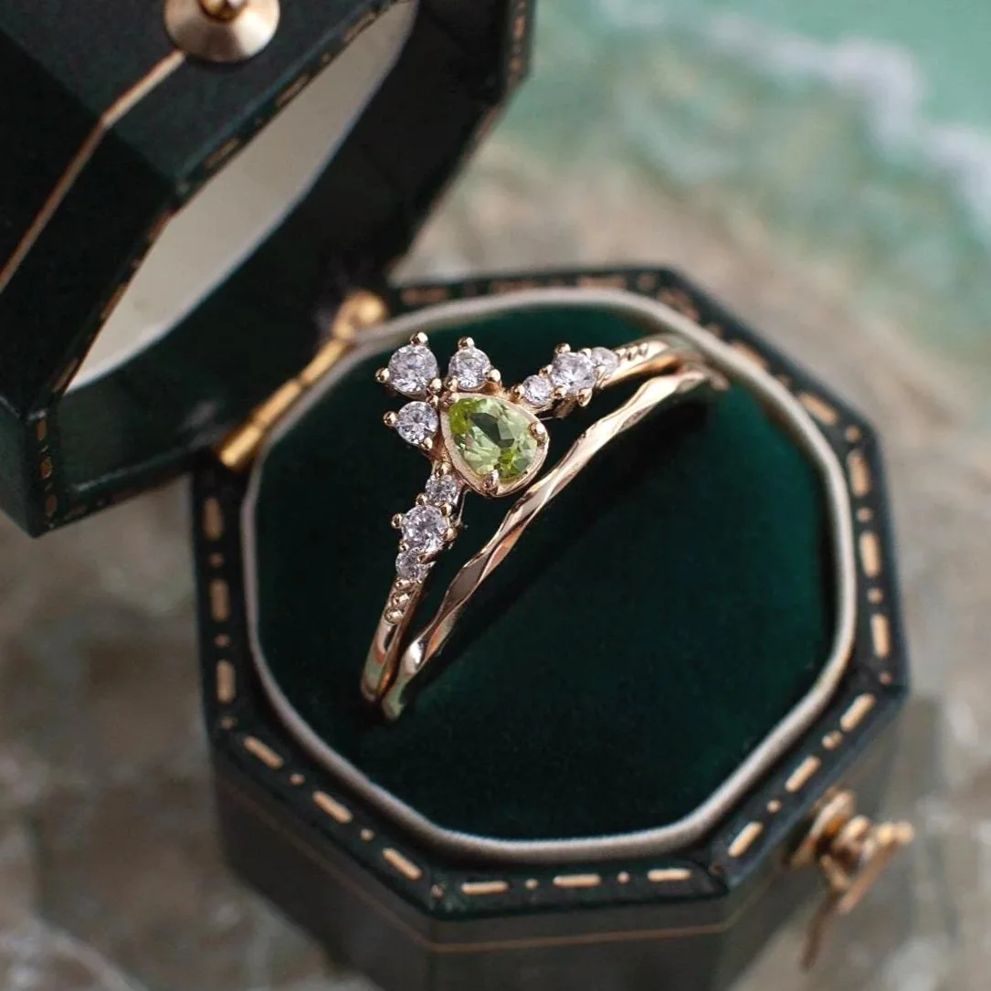 peridot+birthstone+ring.jpg