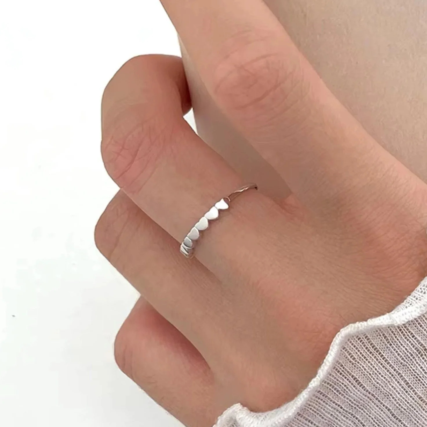 Pretty+Mini+Silver+Hearts+Ring%2C+Dainty+Stacking+Ring%2C+Minimalist+Rings%2C+Birthday+Gift%2C+Small+Gifts+For+Her%2C+Silver+Stack+Ring.+1.jpg