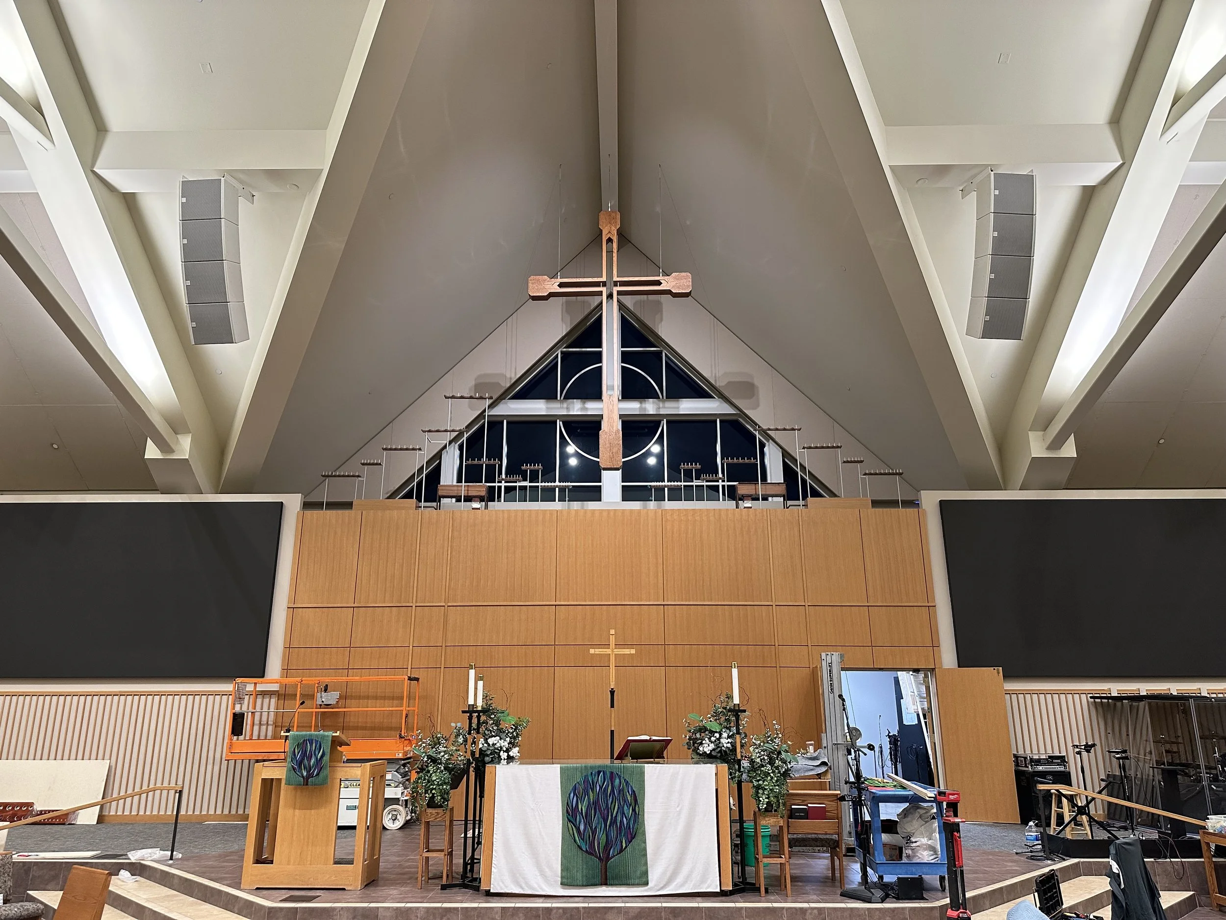 Components are installed, and the sky racks for the facade pipes before pipes are installed.