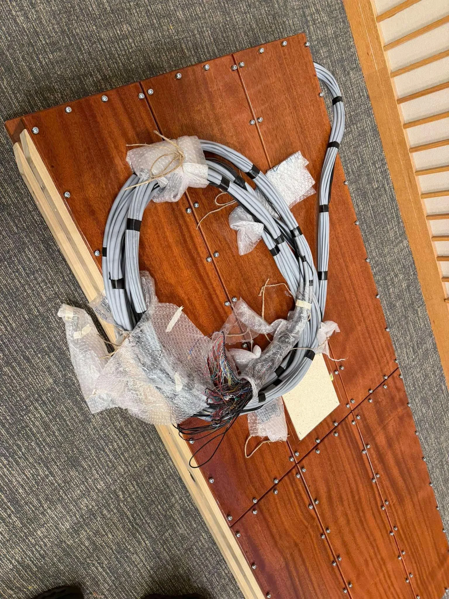 All chests are pre-wired. This is the large 6-rank chest.