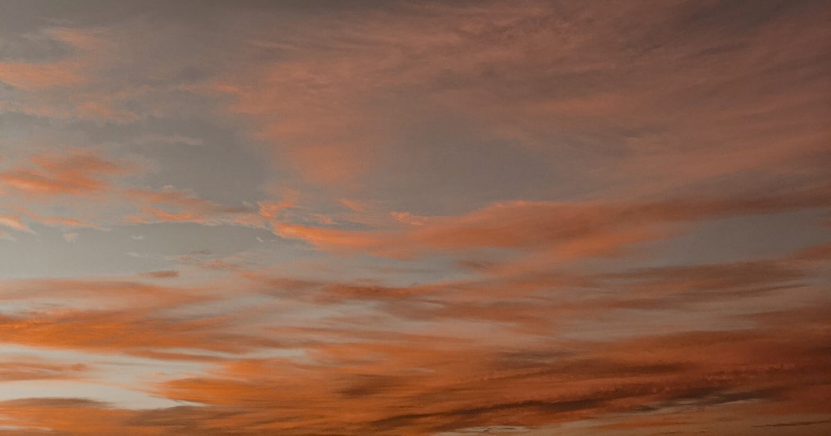 Golden Hour Refresh: How to Build an End-of-Summer Campaign That Feels Like an Invitation