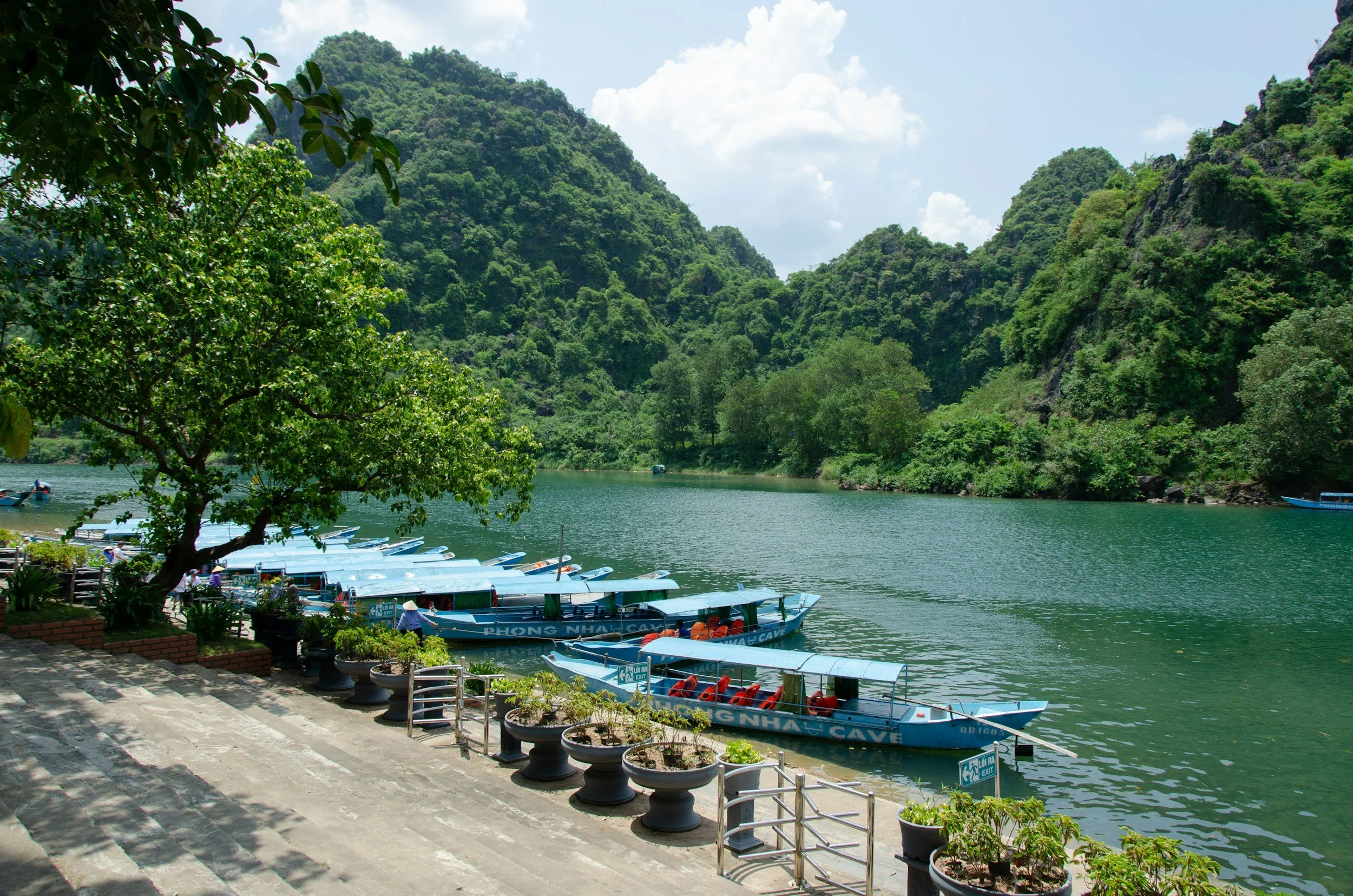 River Cruises & Karst Mountains