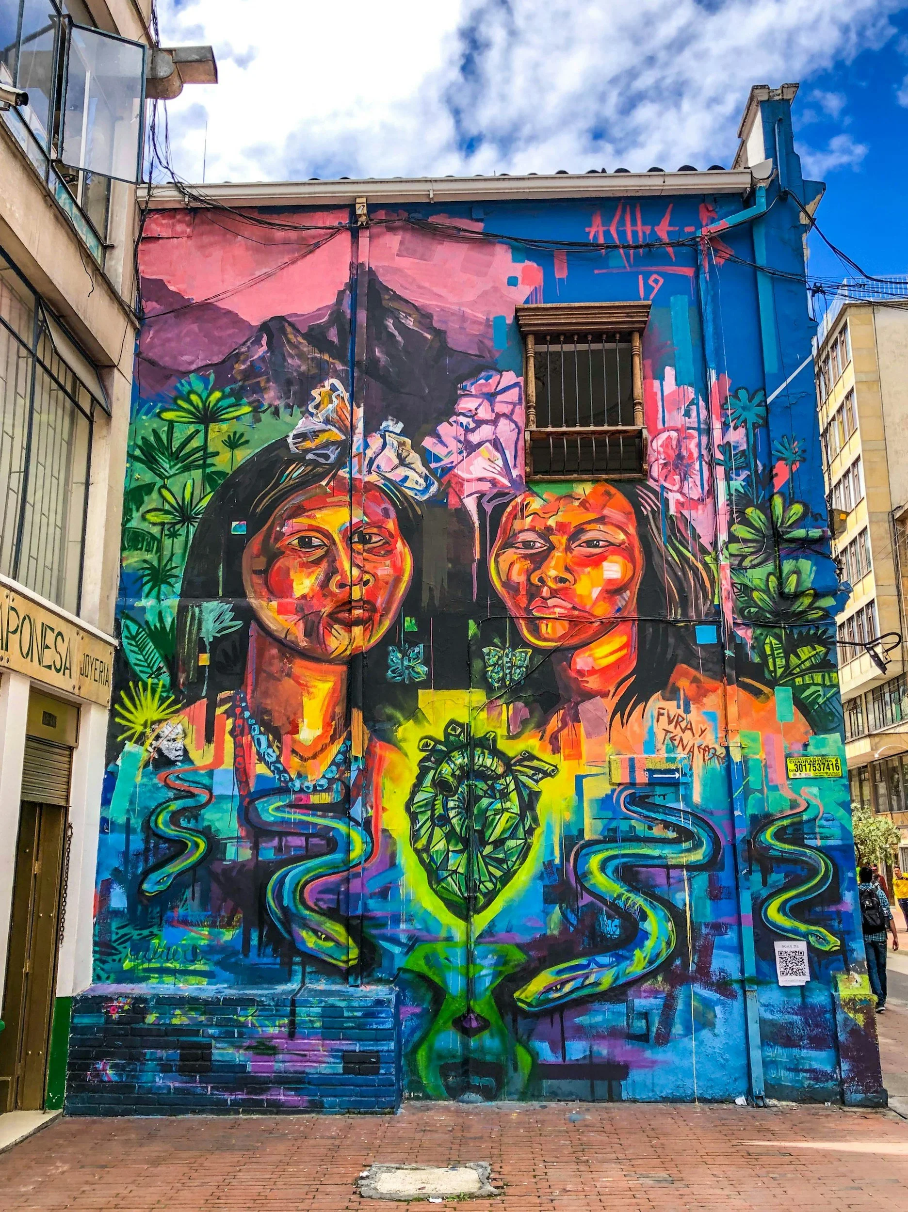 Hot Springs & Bogotá Streets