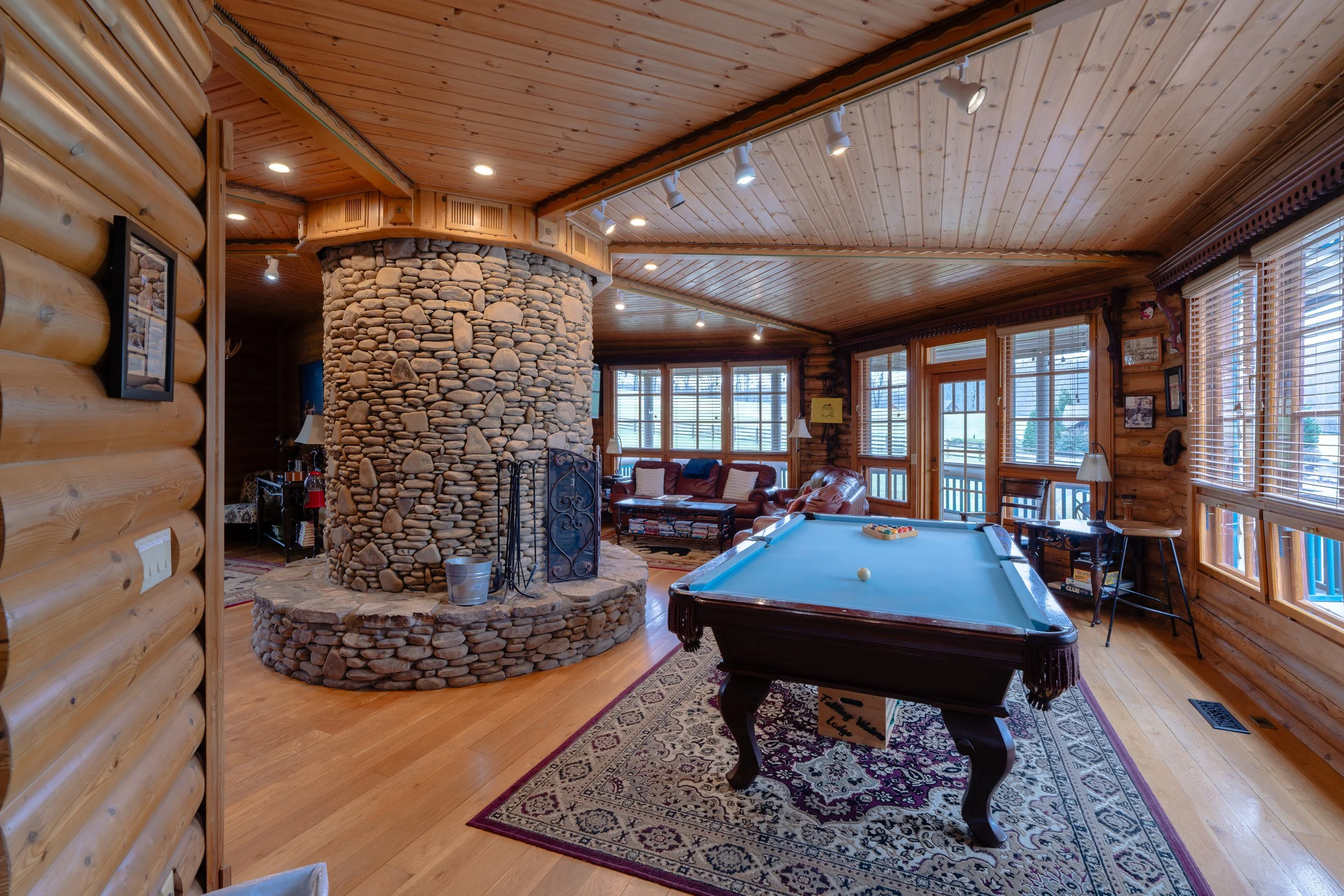 201 Mountainside Pkwy-30.jpg