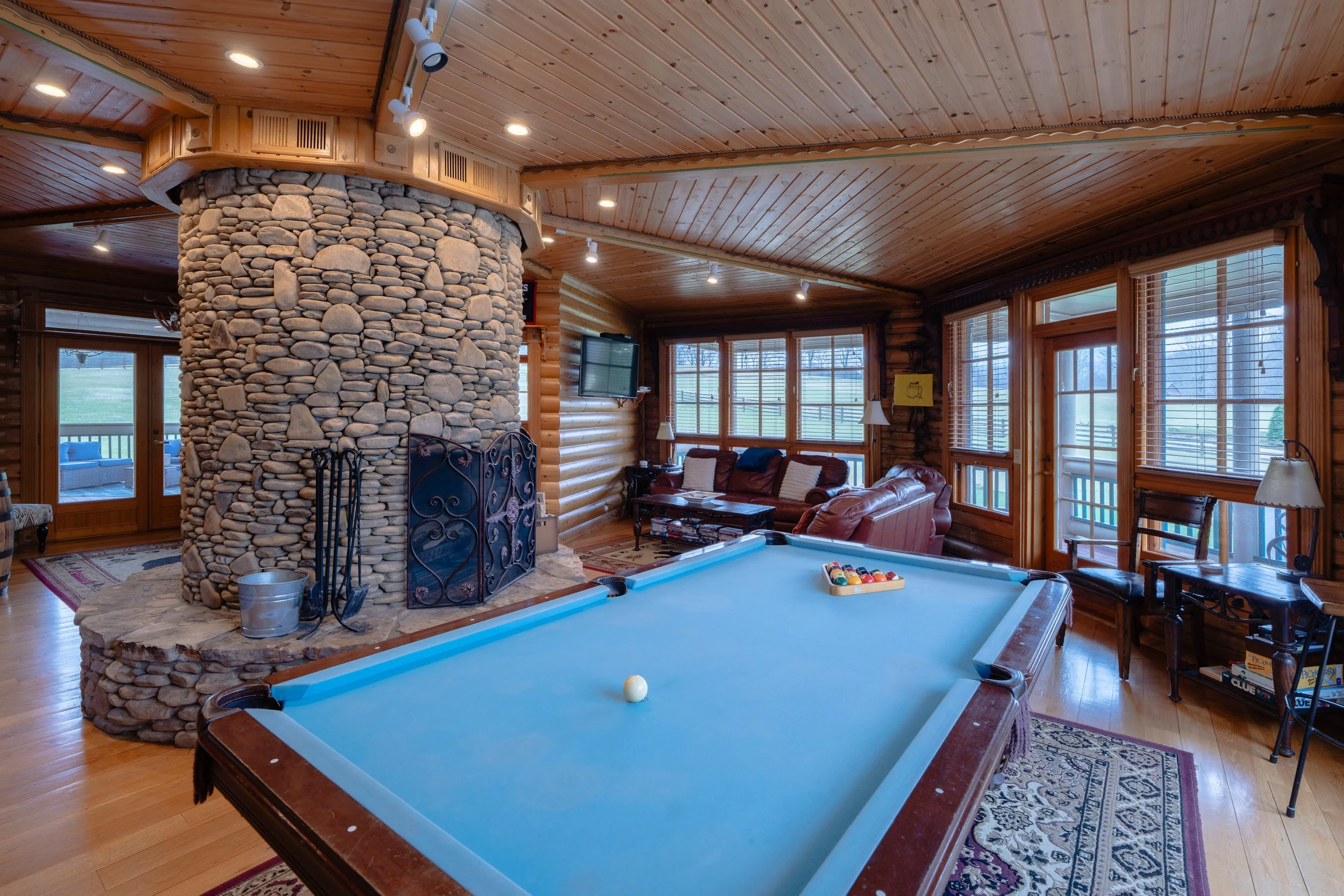 201 Mountainside Pkwy-31.jpg