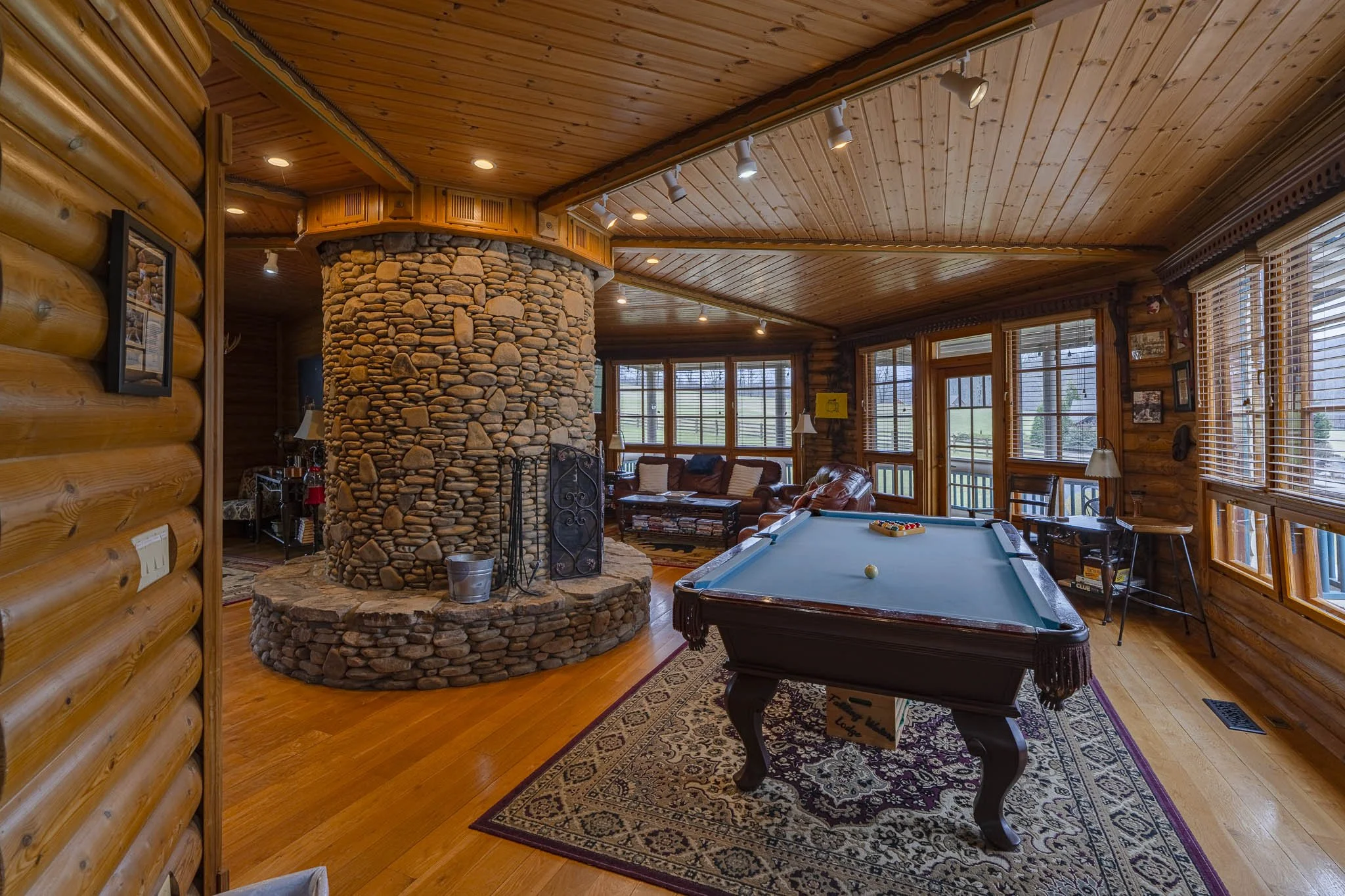 201 Mountainside Pkwy-35.jpg