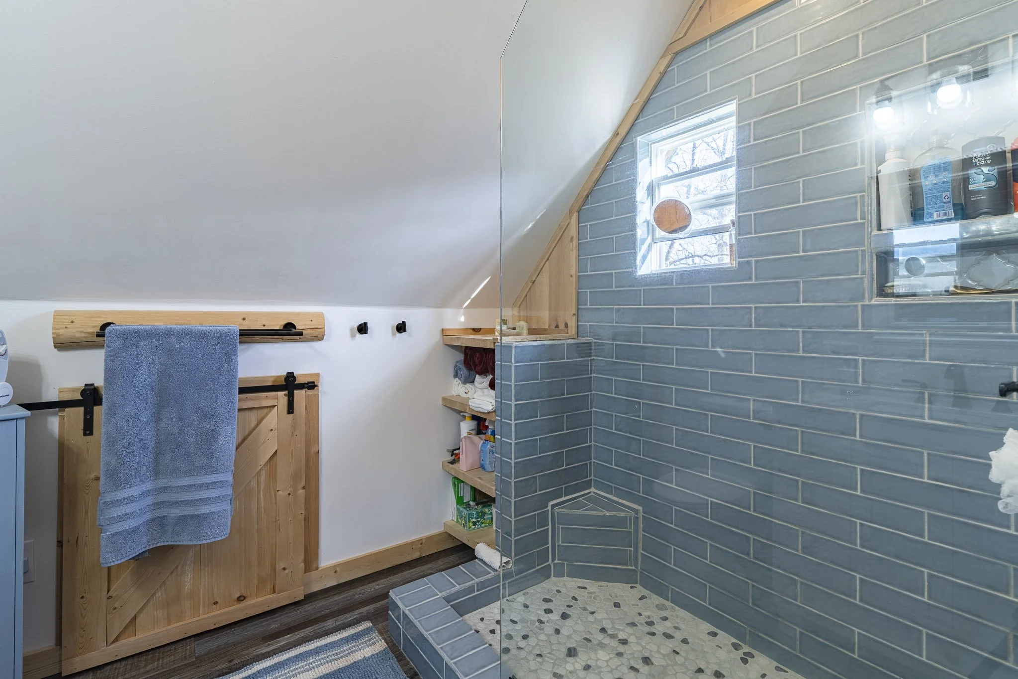 201 Mountainside Pkwy-85.jpg