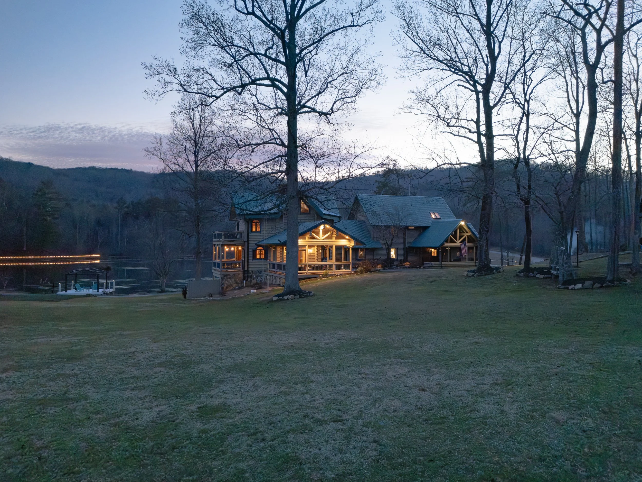 201 Mountainside Pkwy-9.jpg