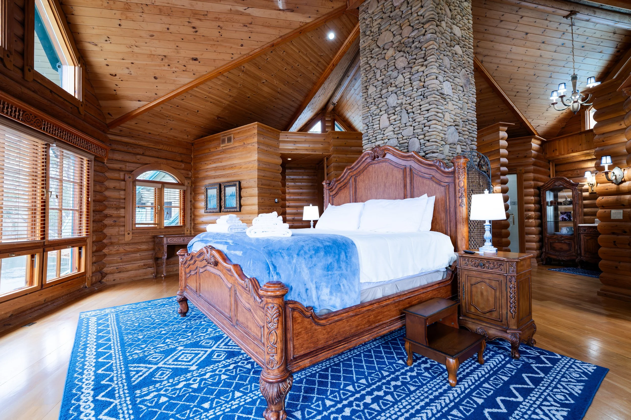 201 Mountainside Pkwy-41.jpg