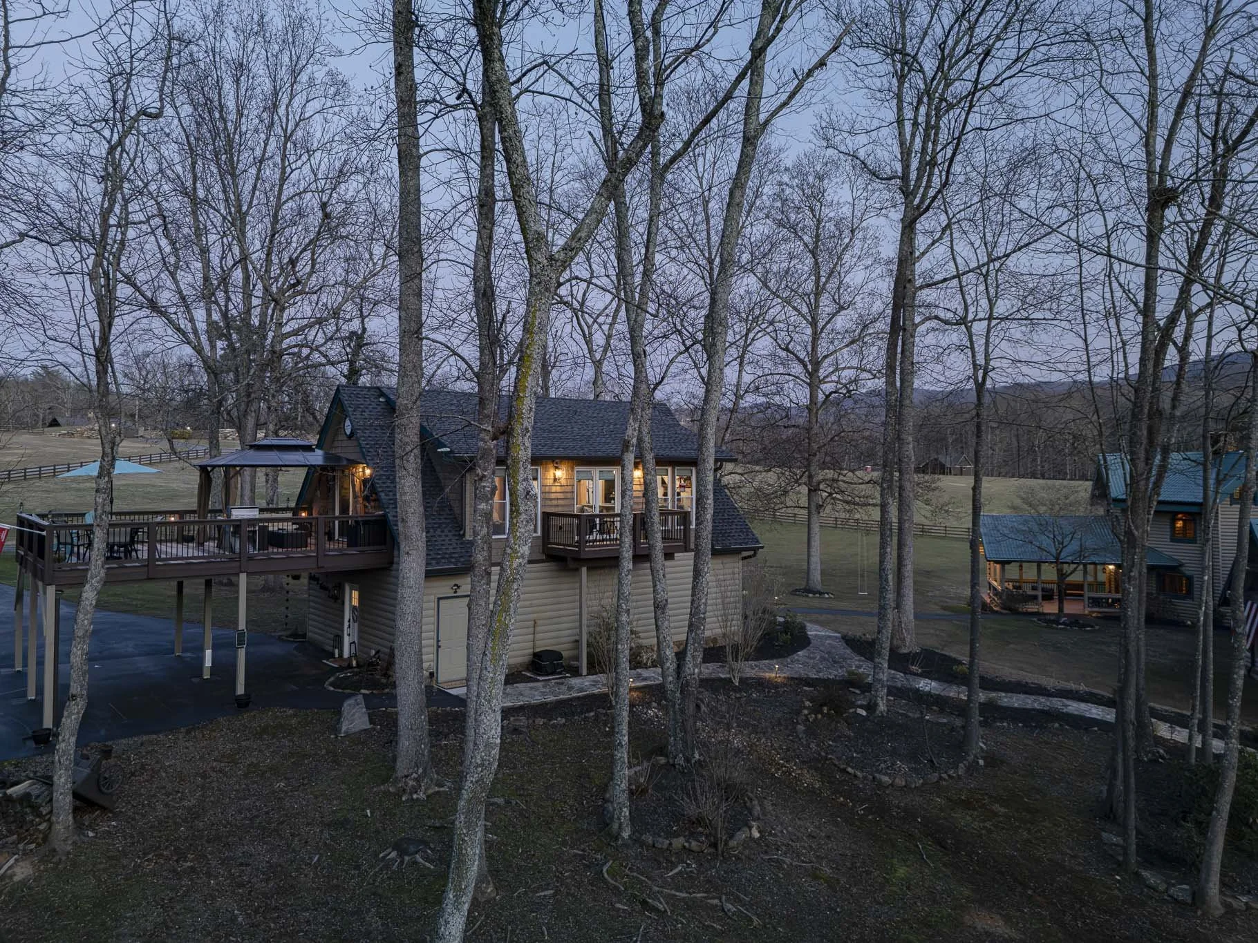 201 Mountainside Pkwy-67.jpg