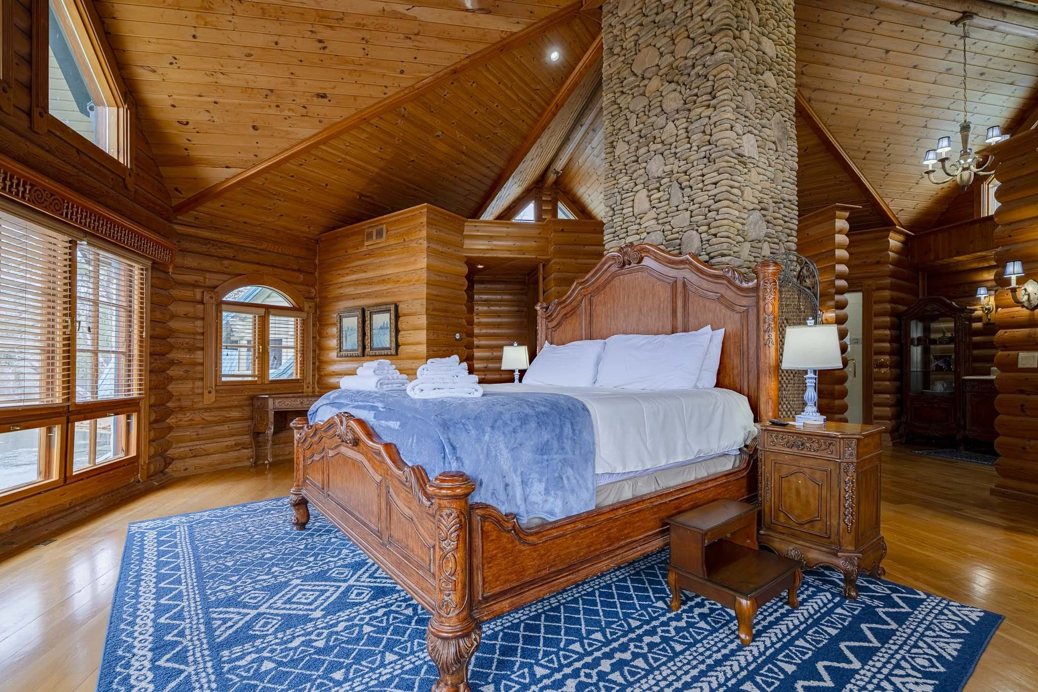 201 Mountainside Pkwy-57.jpg