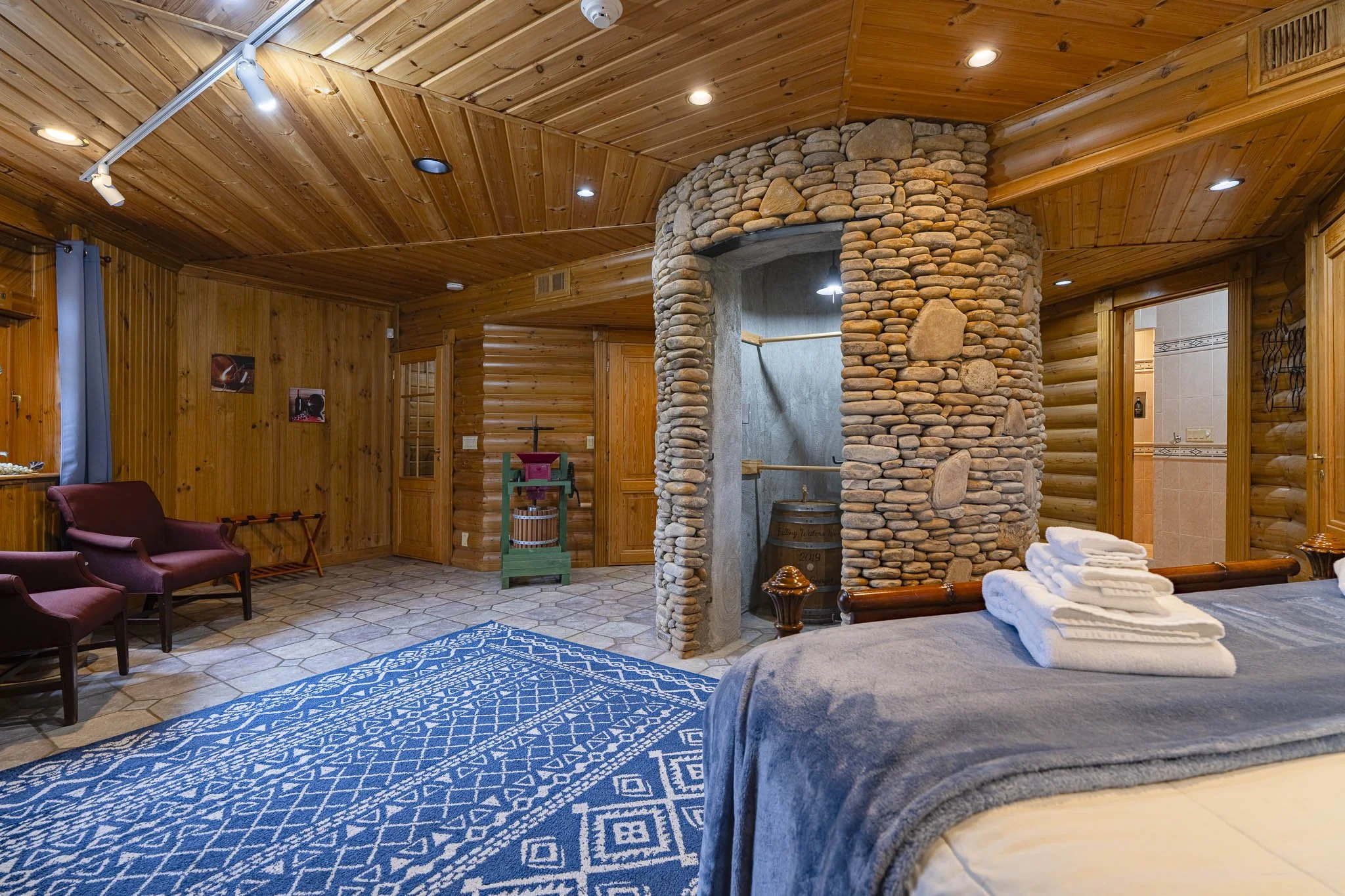 201 Mountainside Pkwy-47.jpg