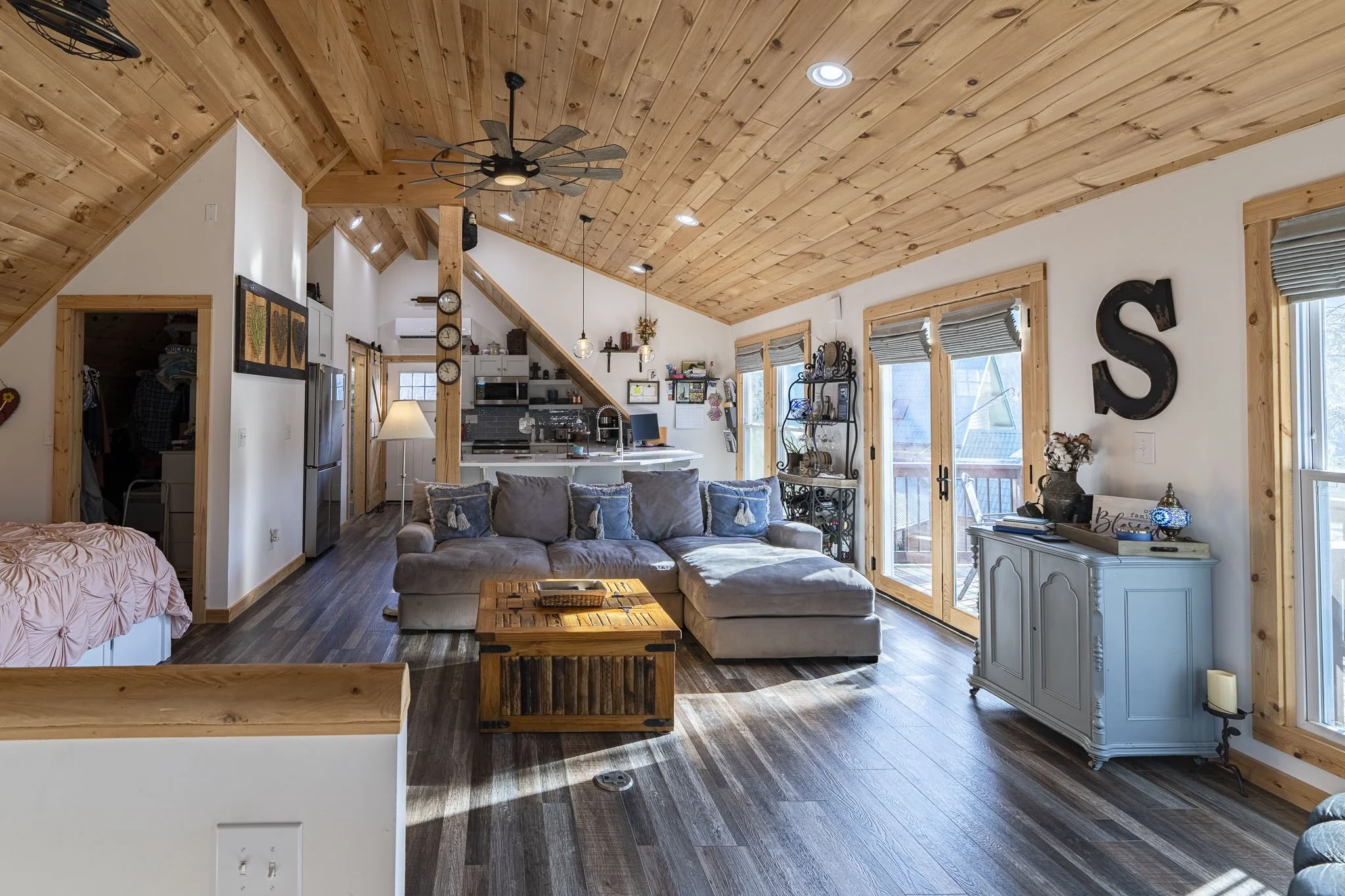 201 Mountainside Pkwy-82.jpg