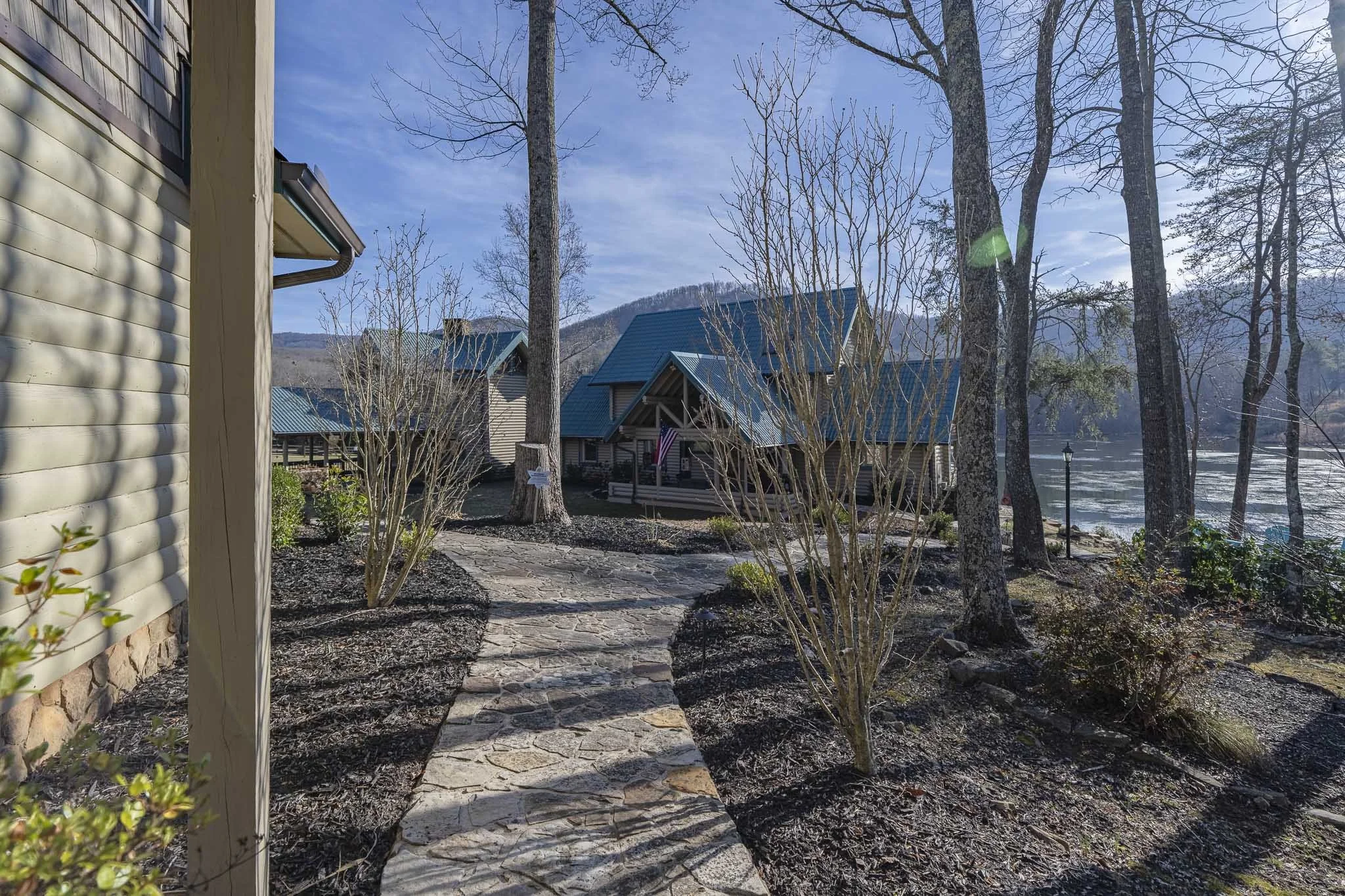 201 Mountainside Pkwy-92.jpg