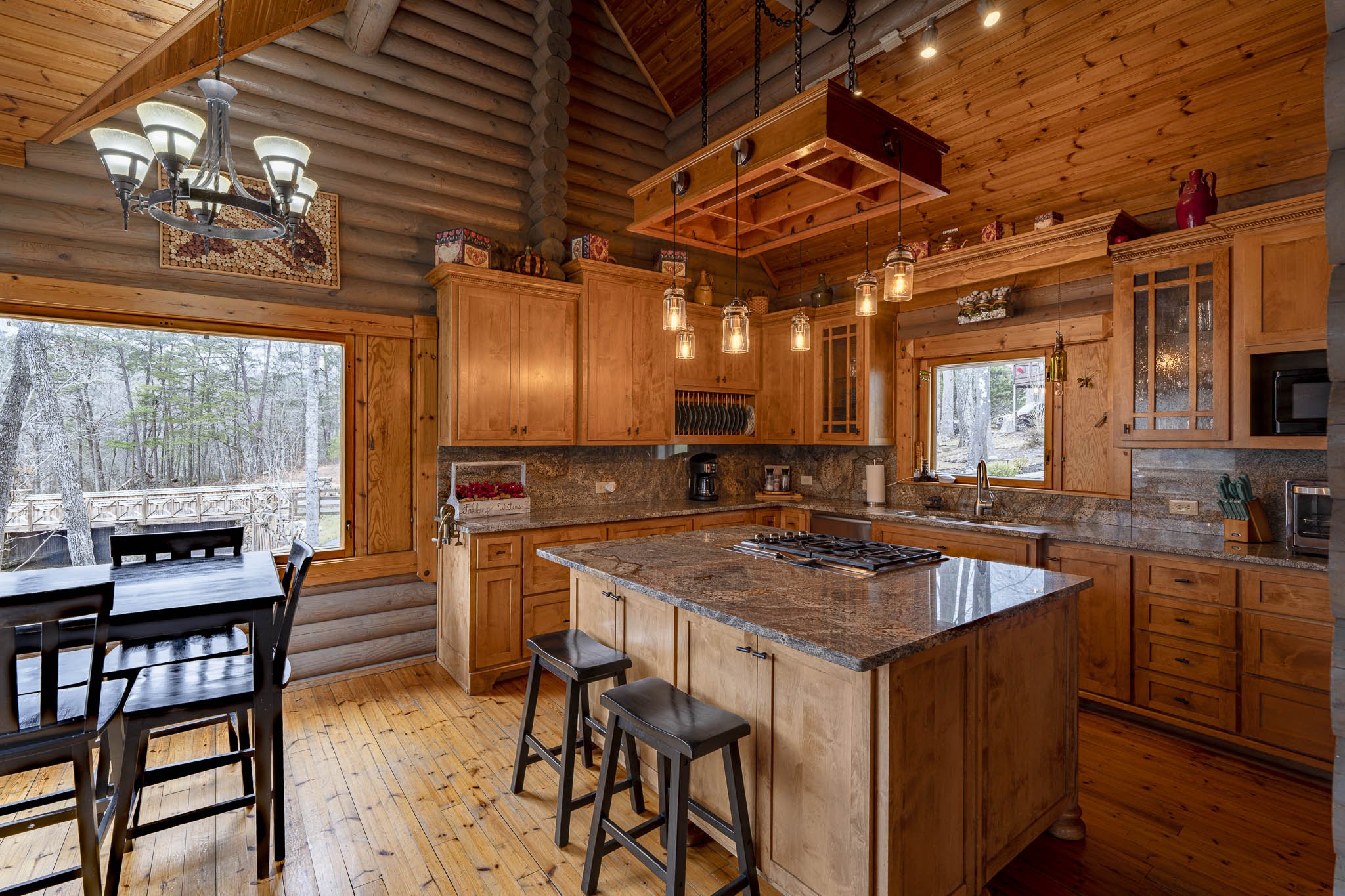 201 Mountainside Pkwy-17.jpg