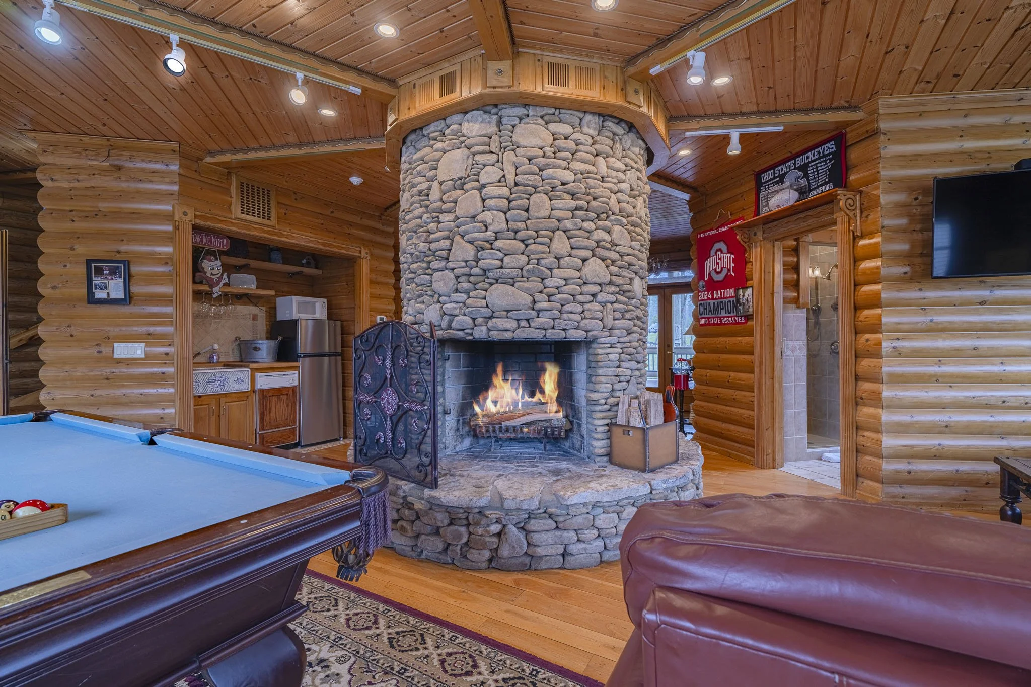 201 Mountainside Pkwy-37.jpg