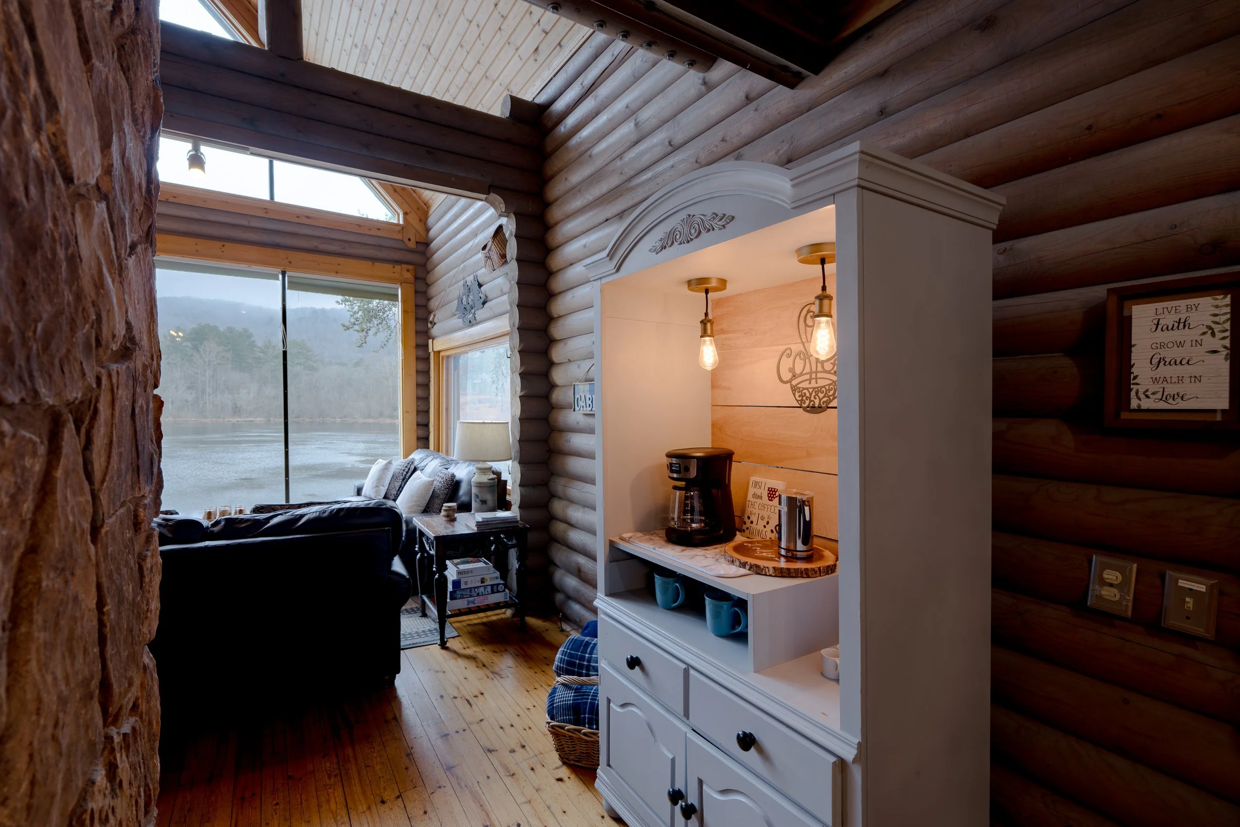 201 Mountainside Pkwy-24.jpg