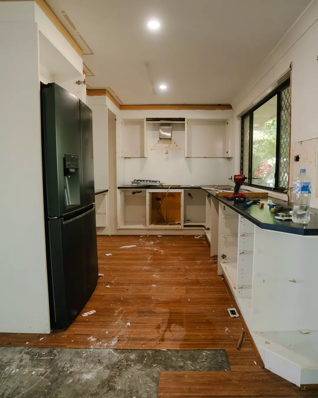 Not just bathrooms 👀 We&rsquo;ve been working on a kitchen renovation for one of our repeat clients and we can&rsquo;t wait to show you how it turns out. It&rsquo;s always so rewarding to help transform homes beyond the bathroom too!
#7to7Bathrooms 