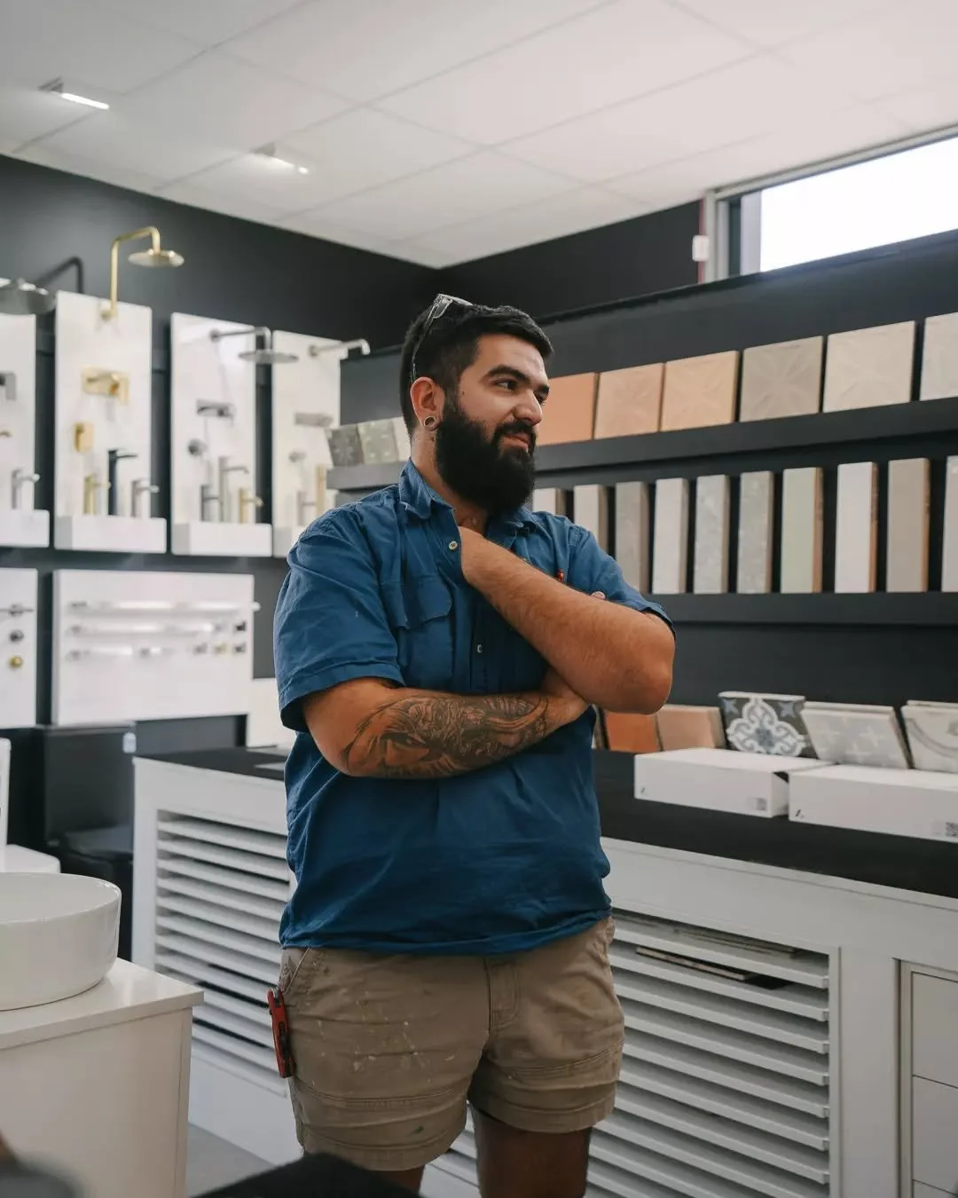 Where the dream starts 👉 Tiles, colours, layouts and tapware all come together here in the showroom. #BathroomInspo #BathroomShowroom #7to7Bathrooms