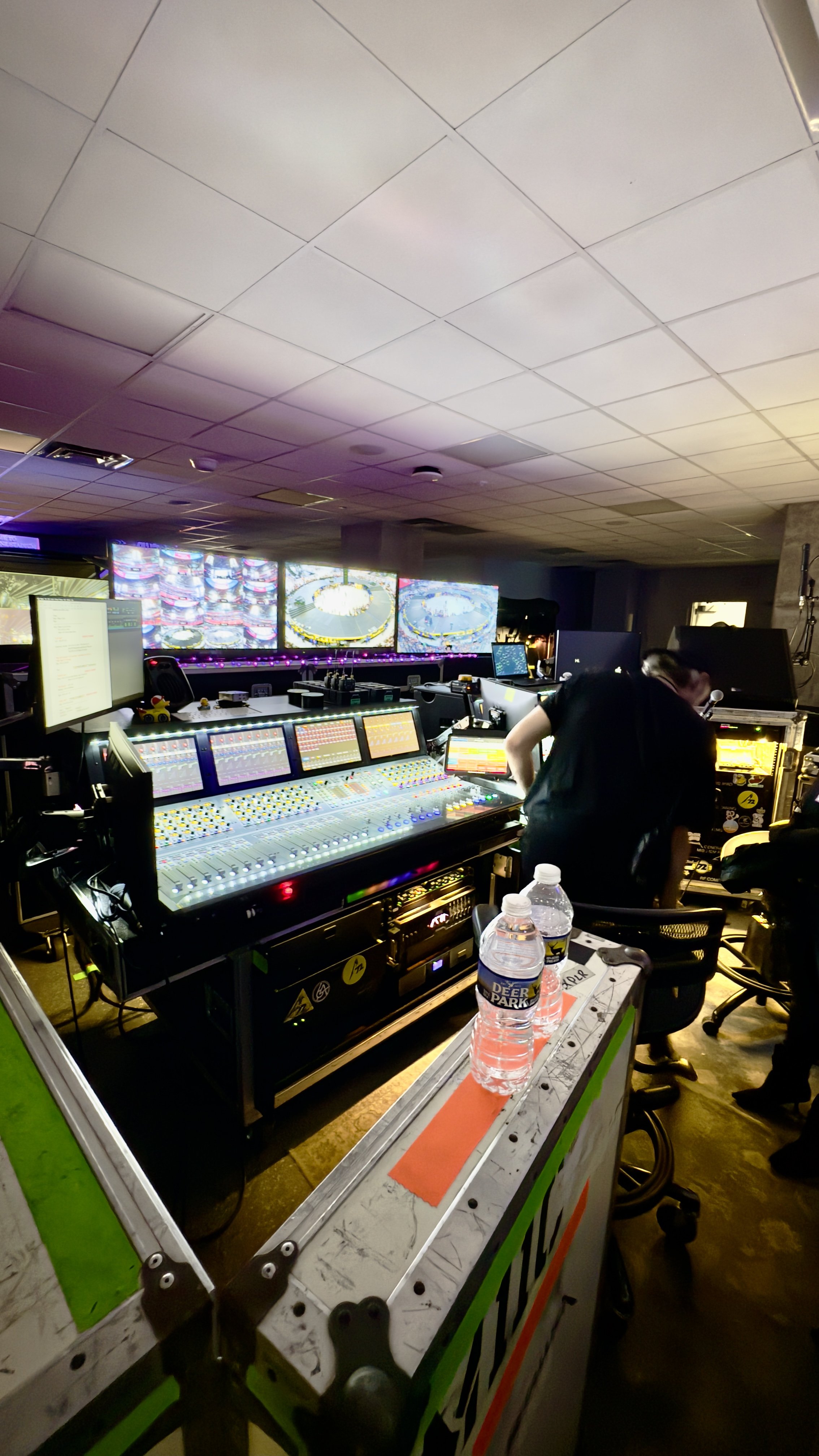 Monitor World Metallica.jpg