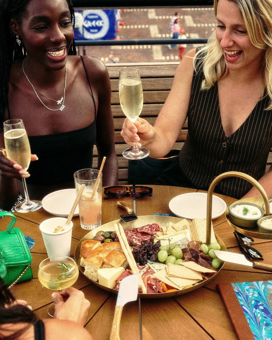 Join us for a weekend session: drinks flowing, platters to share, friends, and that Sydney Opera House view 🥂🌊