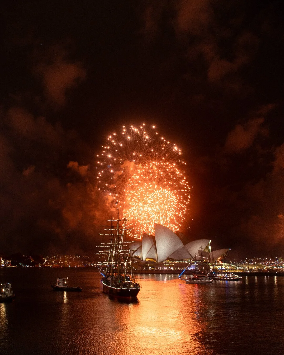 Your long weekend plans are sorted! 🇦🇺✨

Enjoy front‑row seats to one of Sydney Harbour&rsquo;s most spectacular shows from Melba&rsquo;s Rooftop, with premium canap&eacute;s and a 3‑hour beverage package.

$125pp - don&rsquo;t miss out, last few t