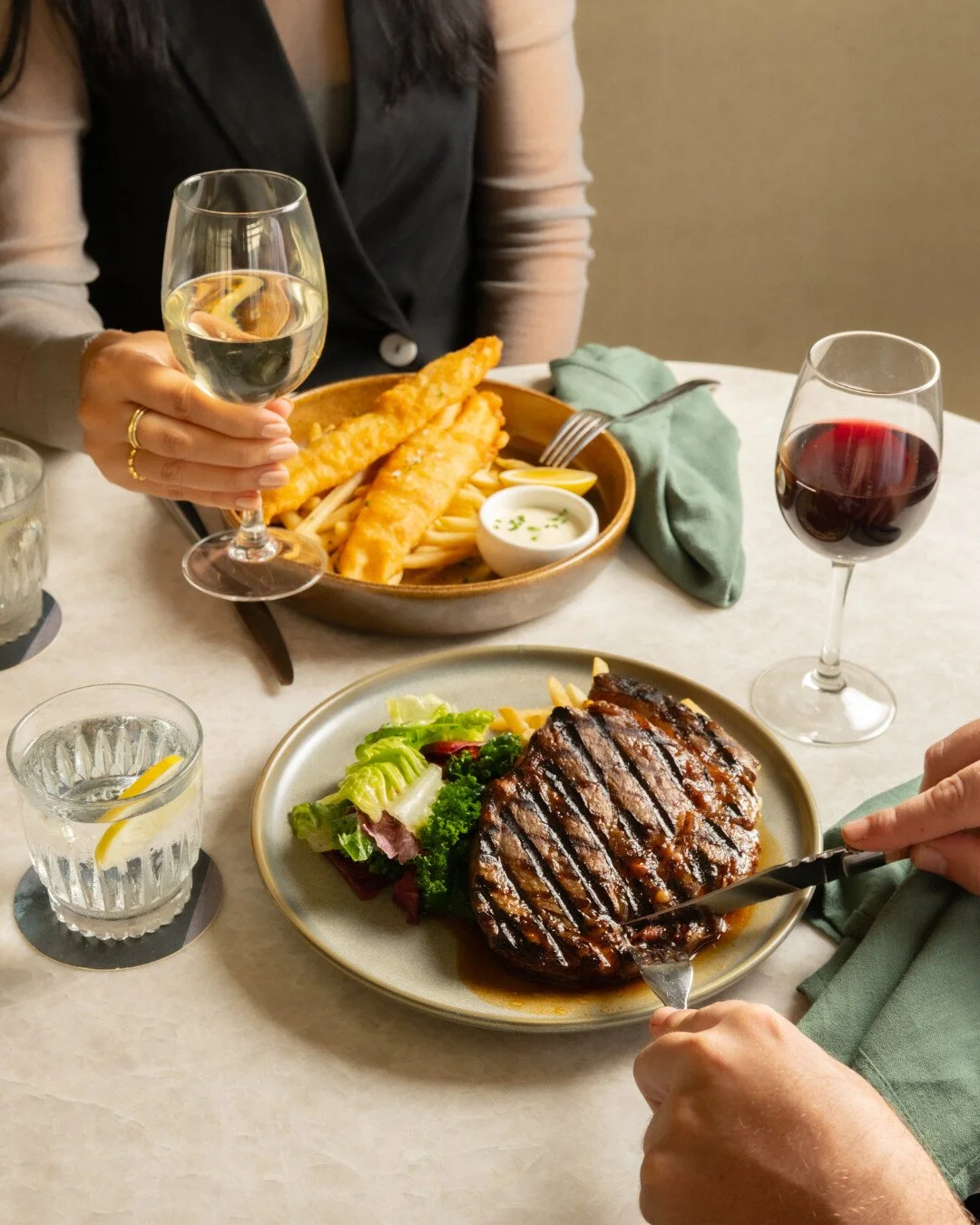 The best part of the workday 🍴
$25 lunch-time only specials, Mon-Fri, 11:30am - 3pm