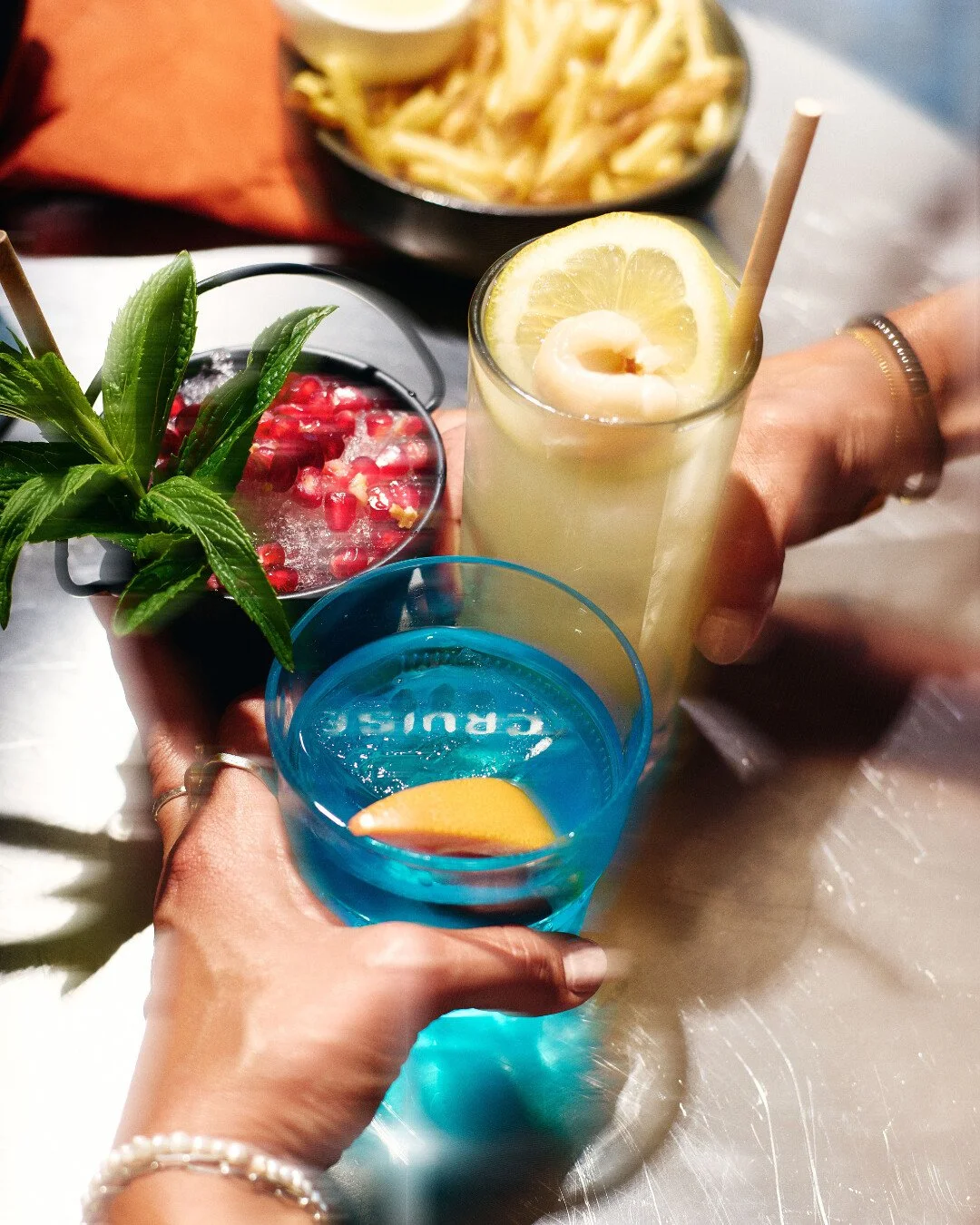 Cocktail o&rsquo;clock never looked so good 🌇🍹
Shake off the week and sip in style.