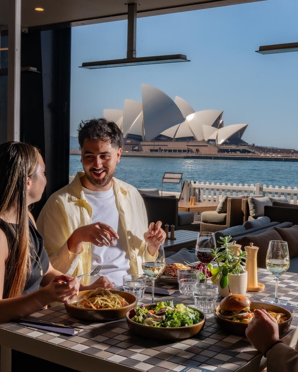 Weekday catch-ups over $25 lunch classics 

11:30am - 3pm, weekdays