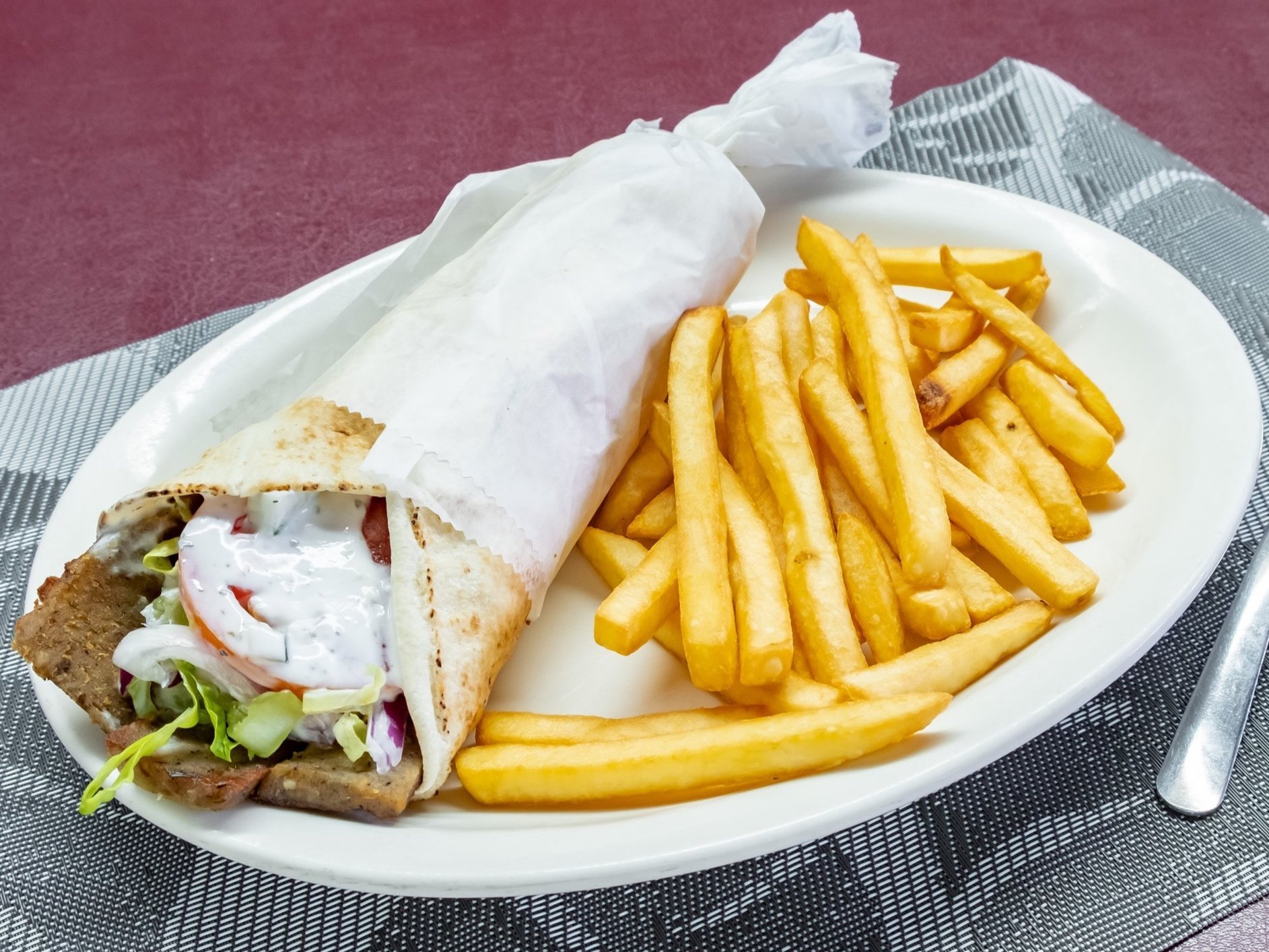 Gyro+Sandwich+with+fries.jpg