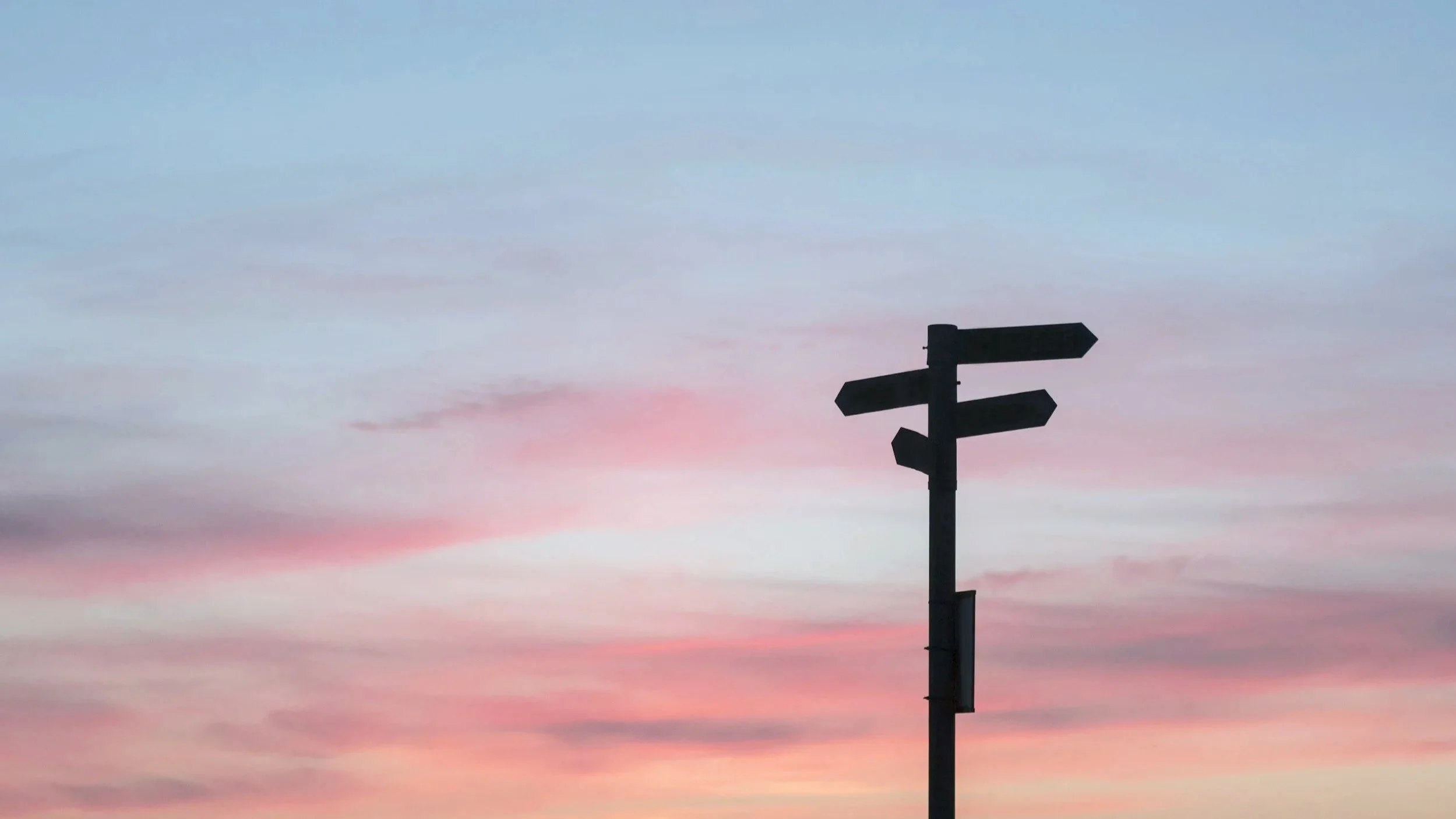 I Wish I’d Quit Sooner by Dr Laura Hambley Lovett — a workplace psychology book about toxic bosses and career recovery