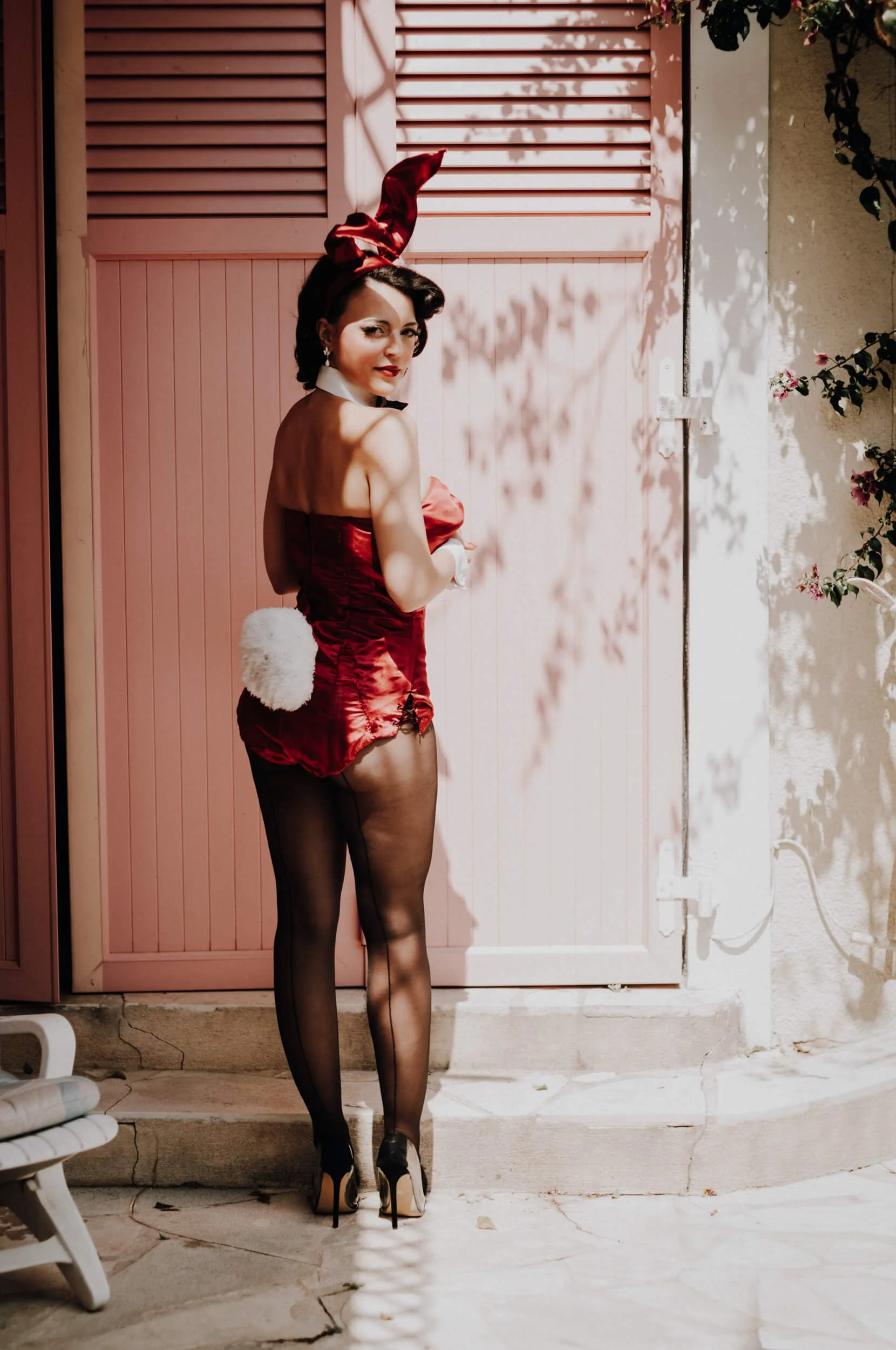 light-lens-lab-75mm-f2-spii-letizia-bunny-costume-french-riviera.jpg