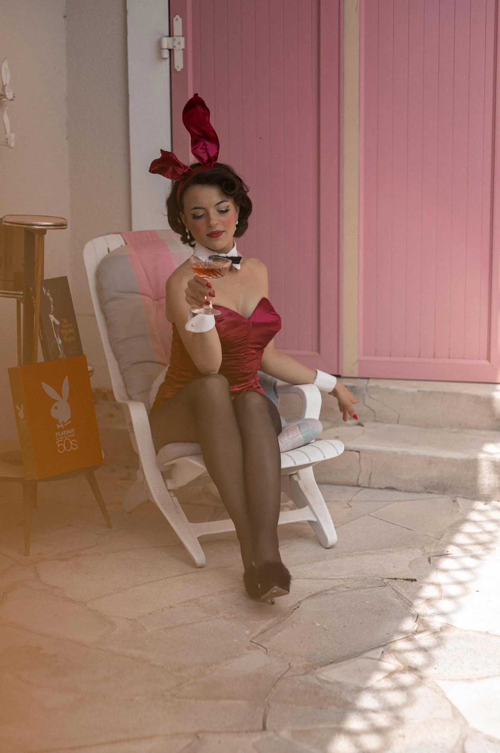 light-lens-lab-75mm-f2-spii-letizia-french-riviera-playboy-inspired-portrait-cocktail-in -hand.jpg